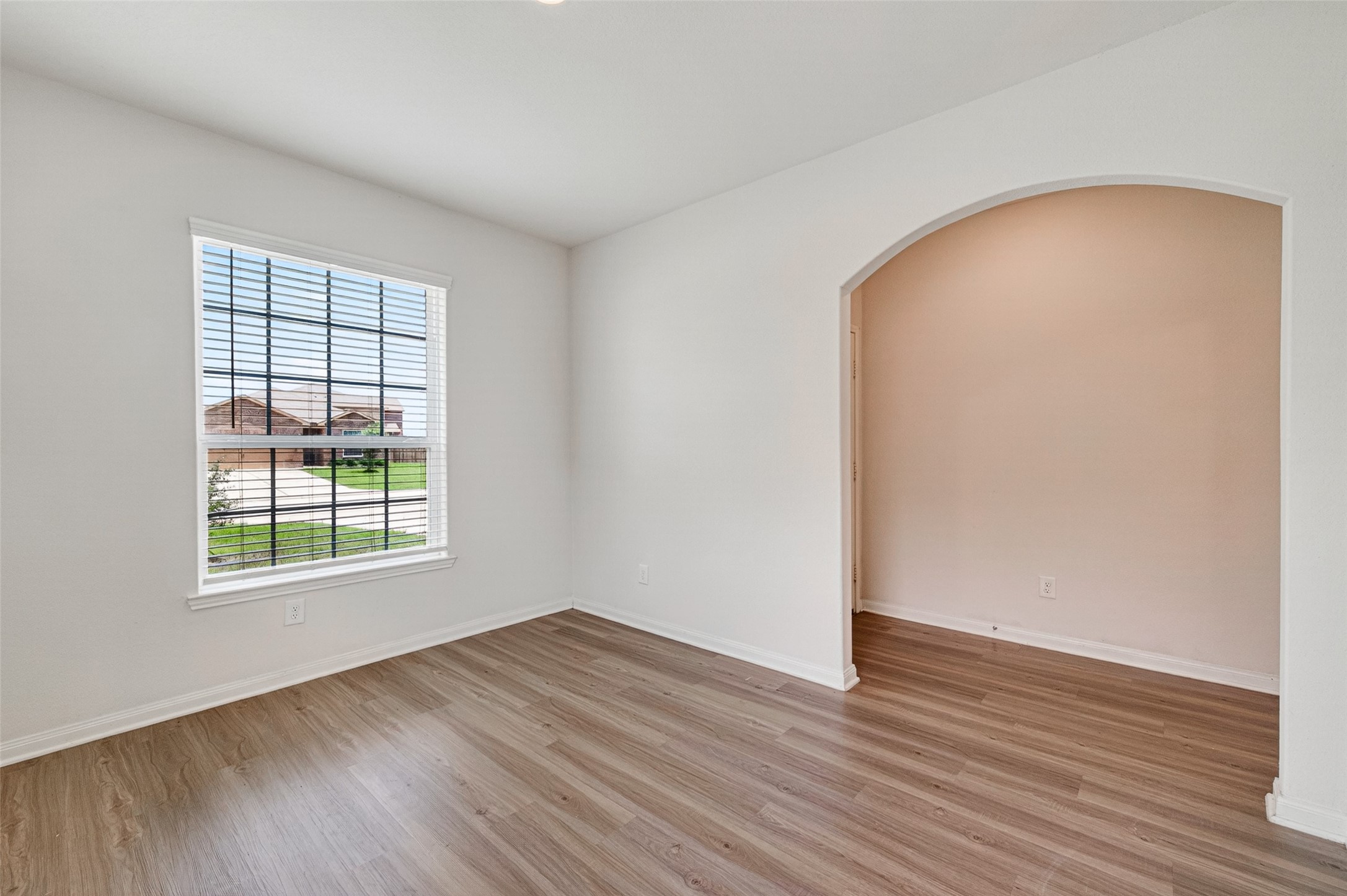 2112 Mule Ridge Drive Property Photo 9