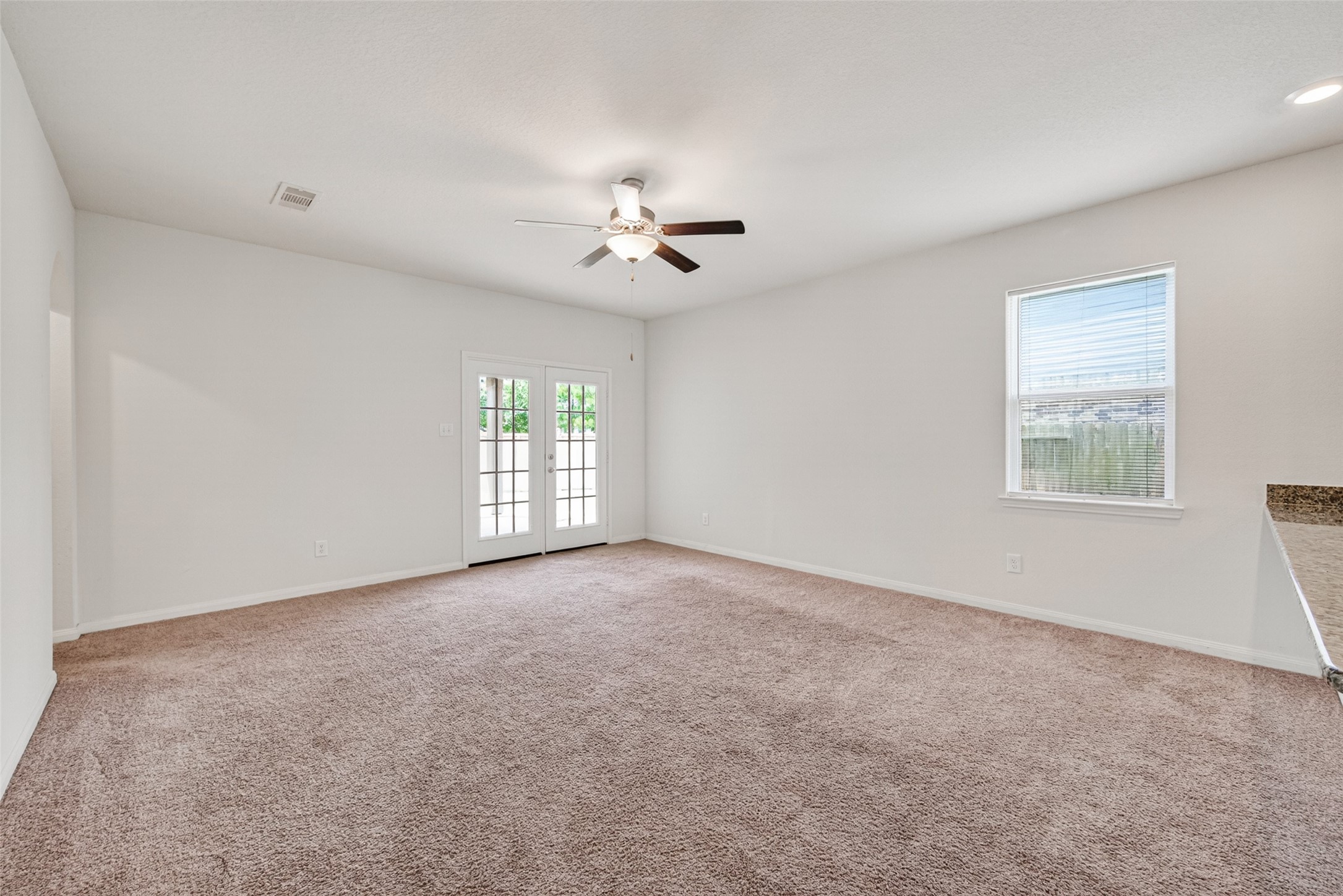 2112 Mule Ridge Drive Property Photo 14
