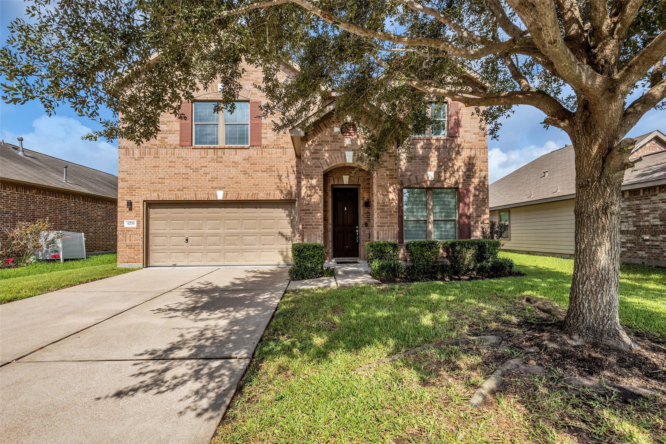 6719 Path Way Court Property Photo 1