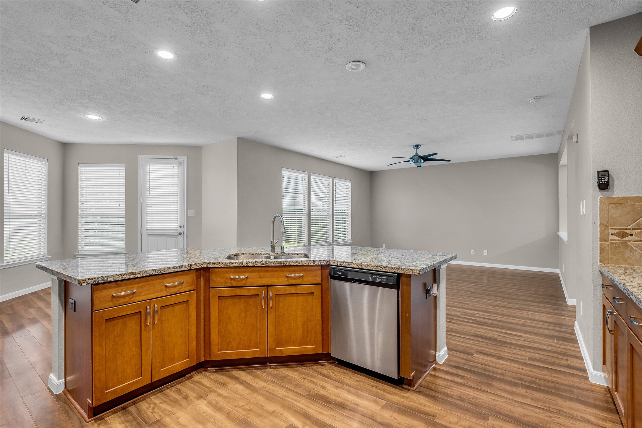 6719 Path Way Court Property Photo 23