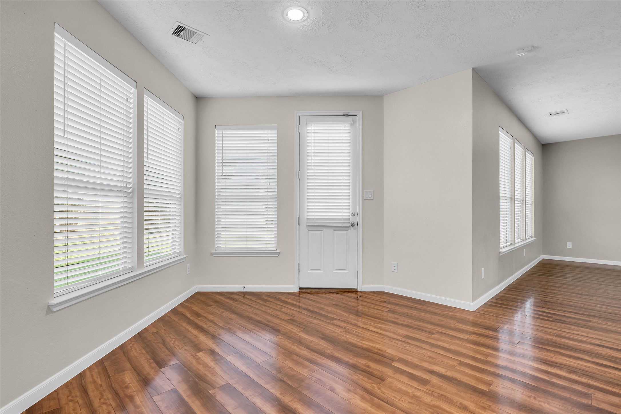 6719 Path Way Court Property Photo 24