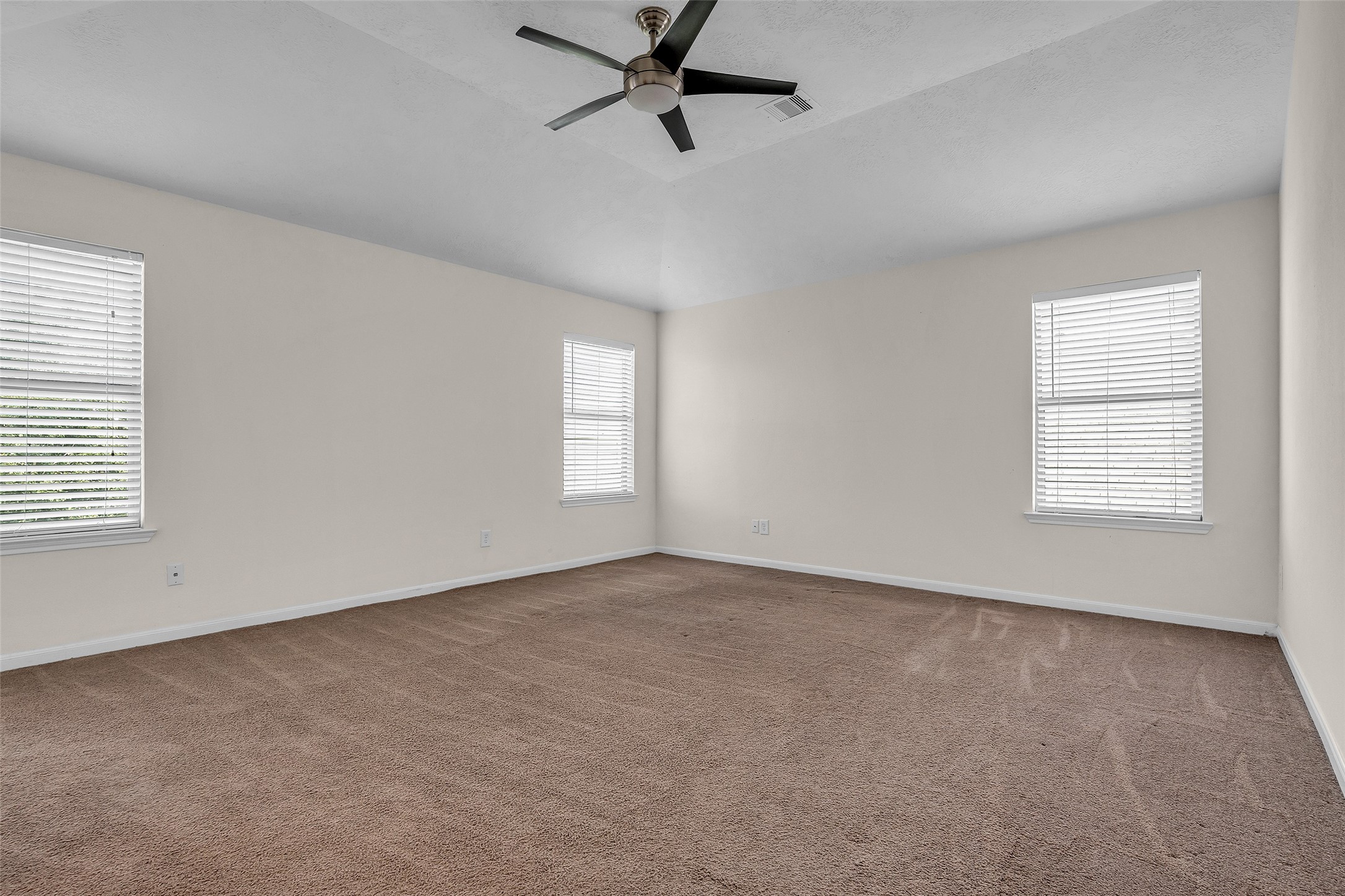 6719 Path Way Court Property Photo 32