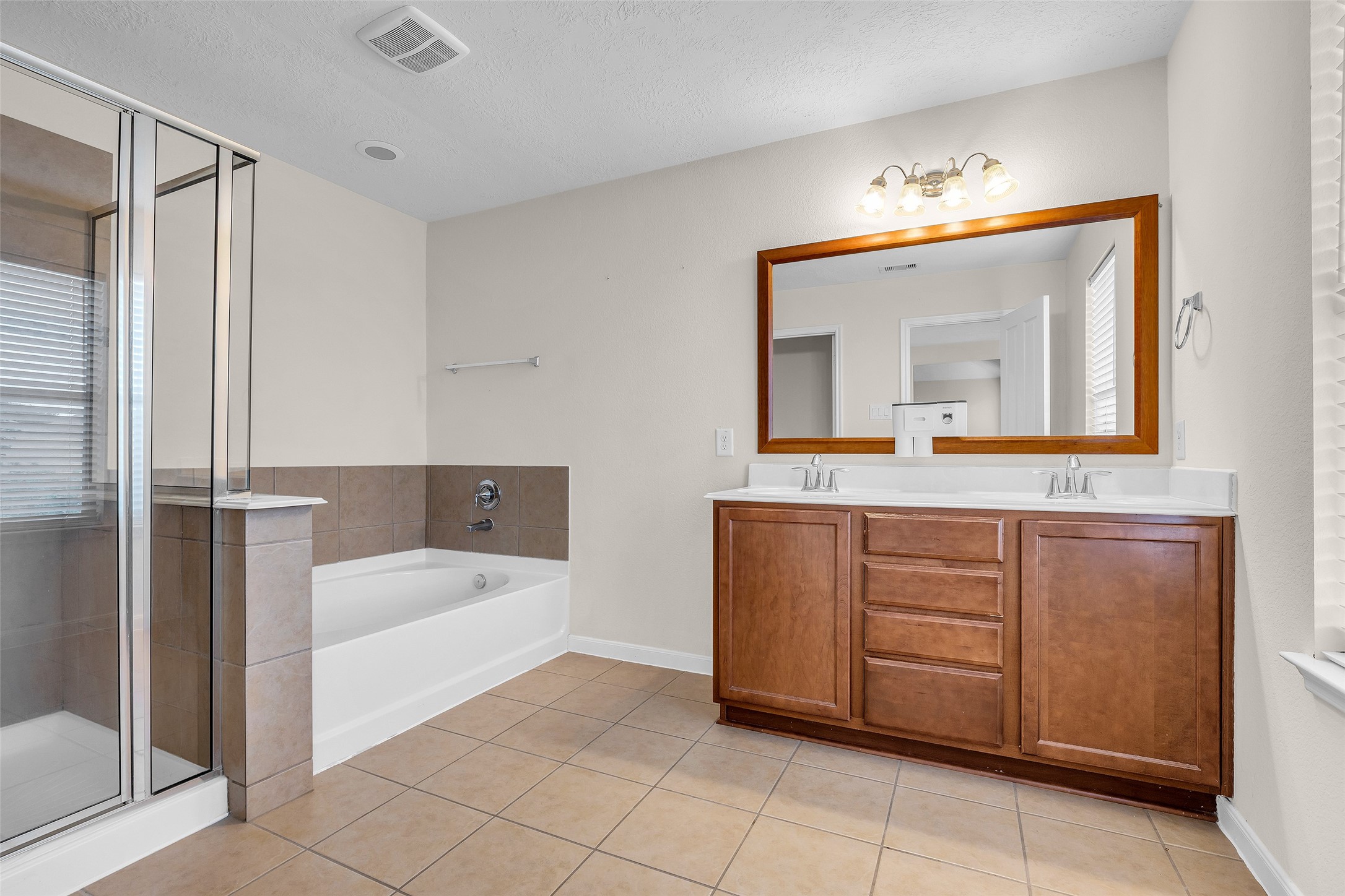 6719 Path Way Court Property Photo 34