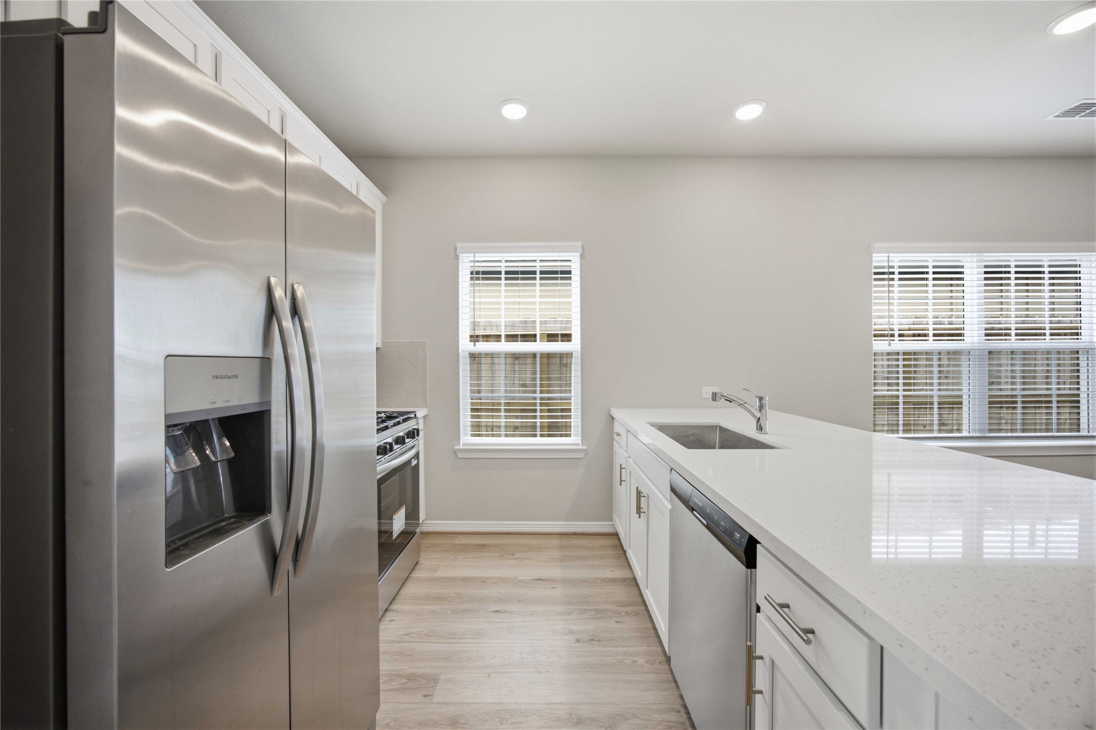 6423 Paris Street Property Photo 11