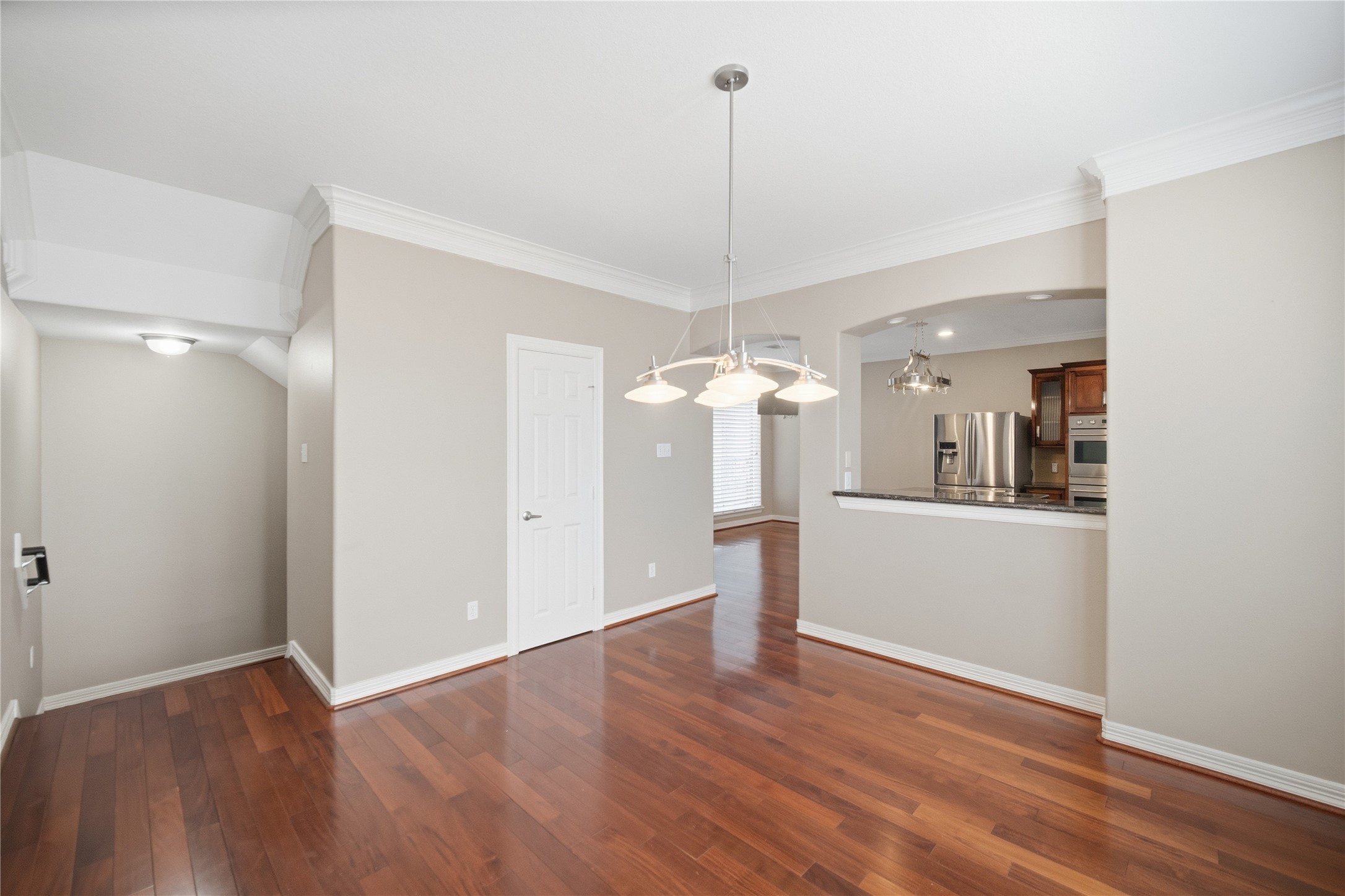 1316 Cleburne Street B Property Photo 9
