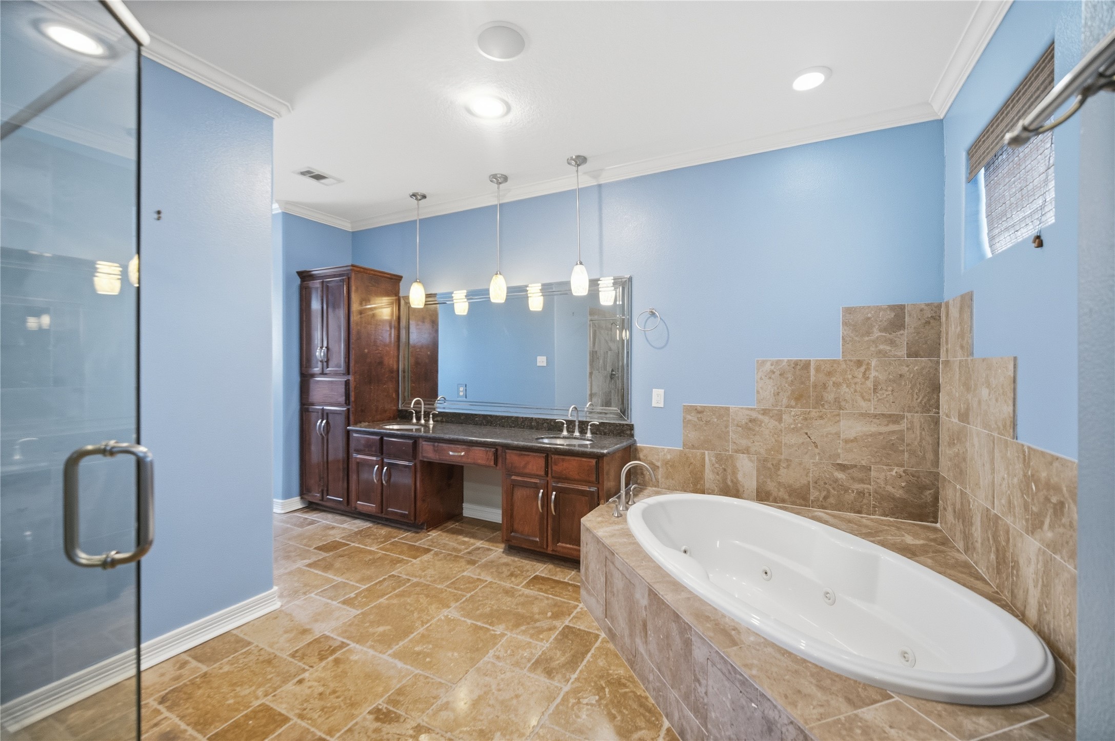 1316 Cleburne Street B Property Photo 23