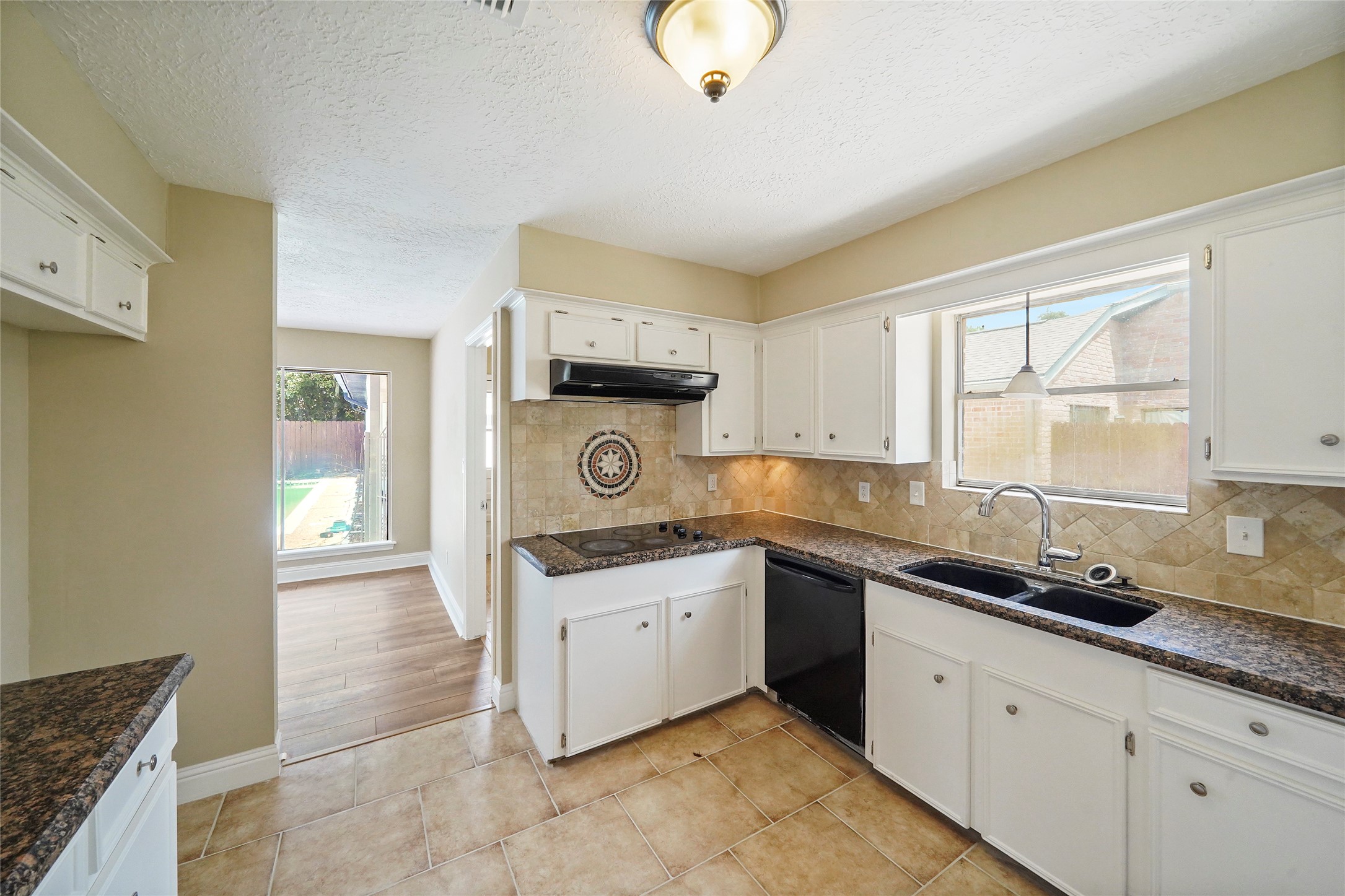 3602 Cobleskill Court Property Photo 16