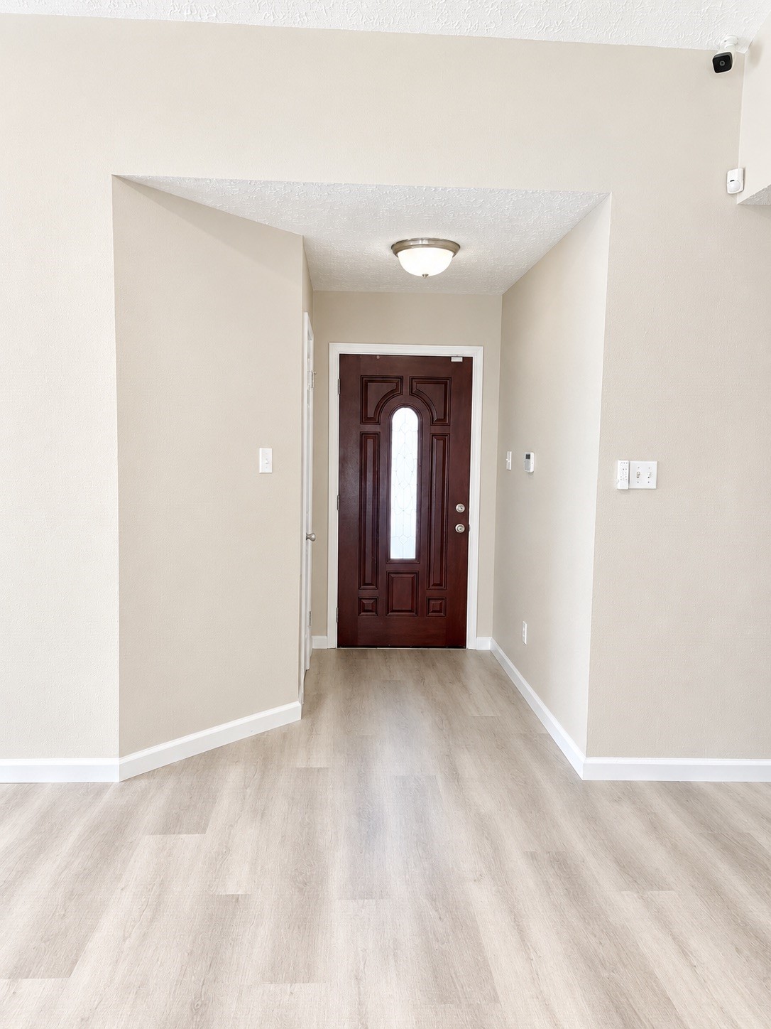 4811 Kentwalk Drive Property Photo 4