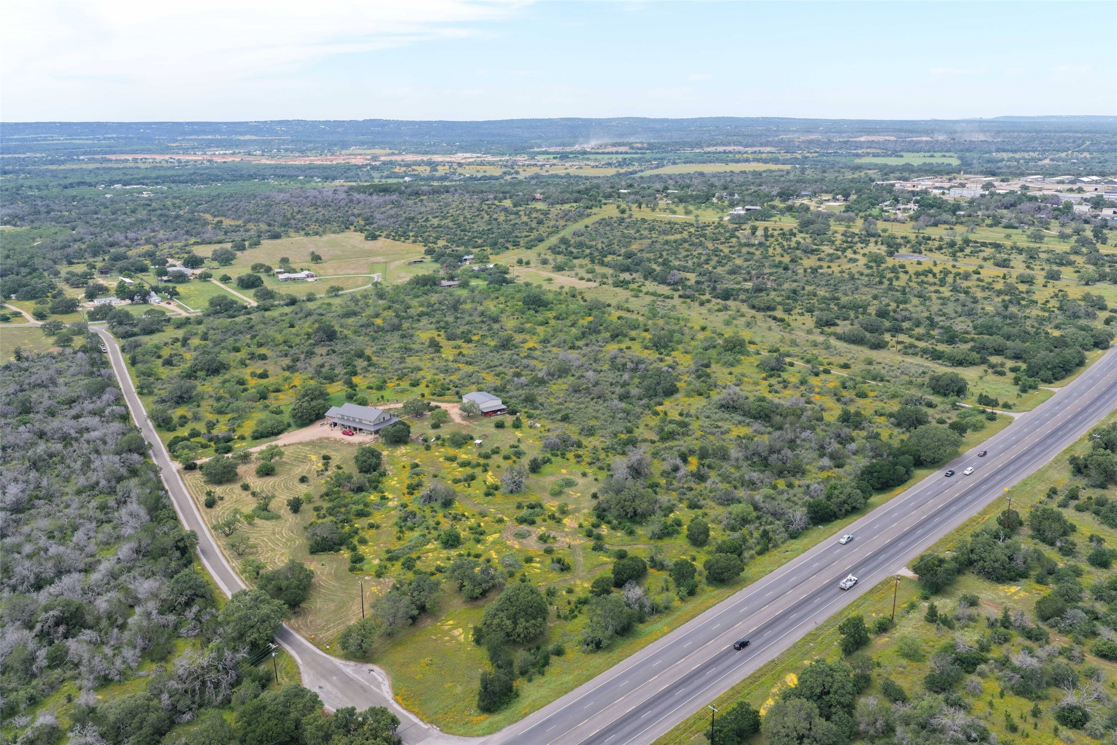 4820 N Us Hwy 281 Property Photo 5