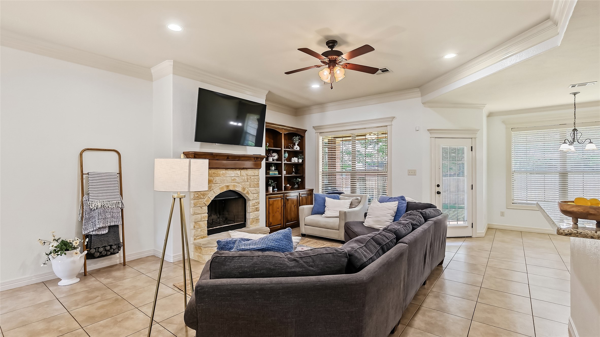 2909 Agee Court Property Photo 6