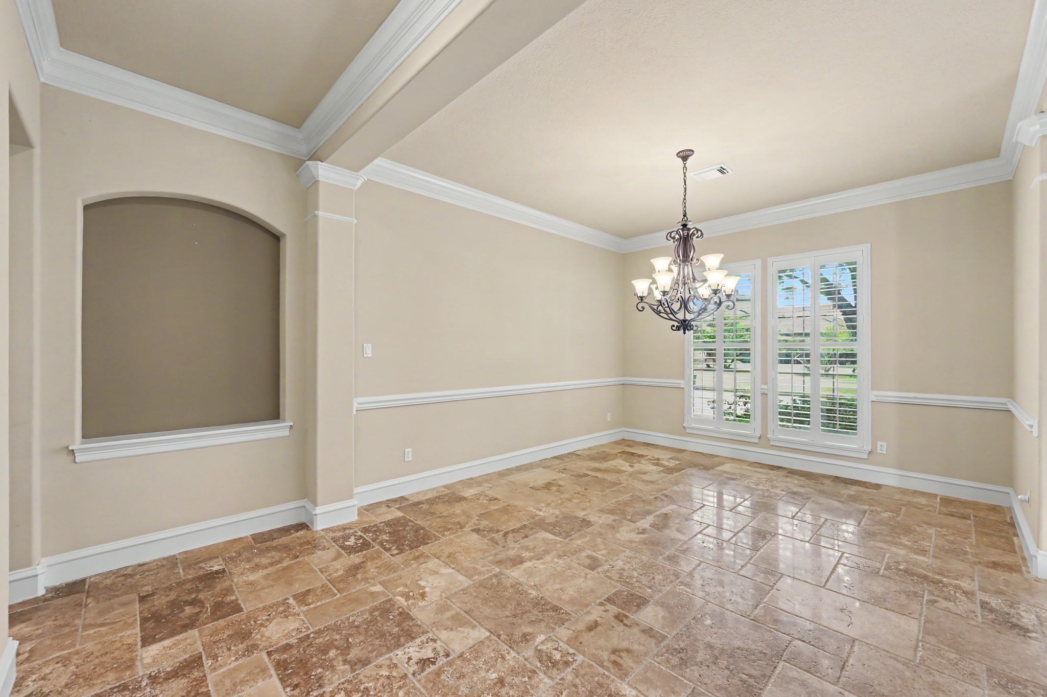 8111 Machaelas Way Property Photo 10