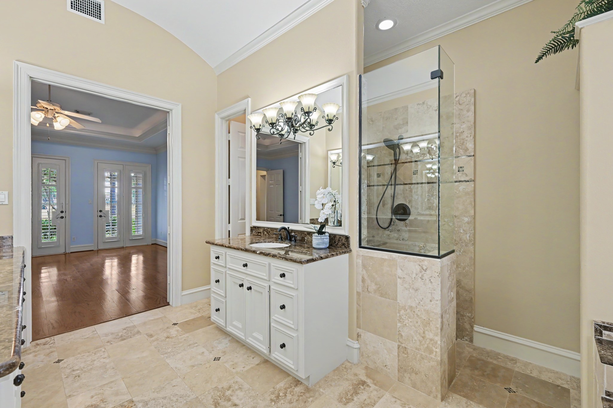 8111 Machaelas Way Property Photo 29