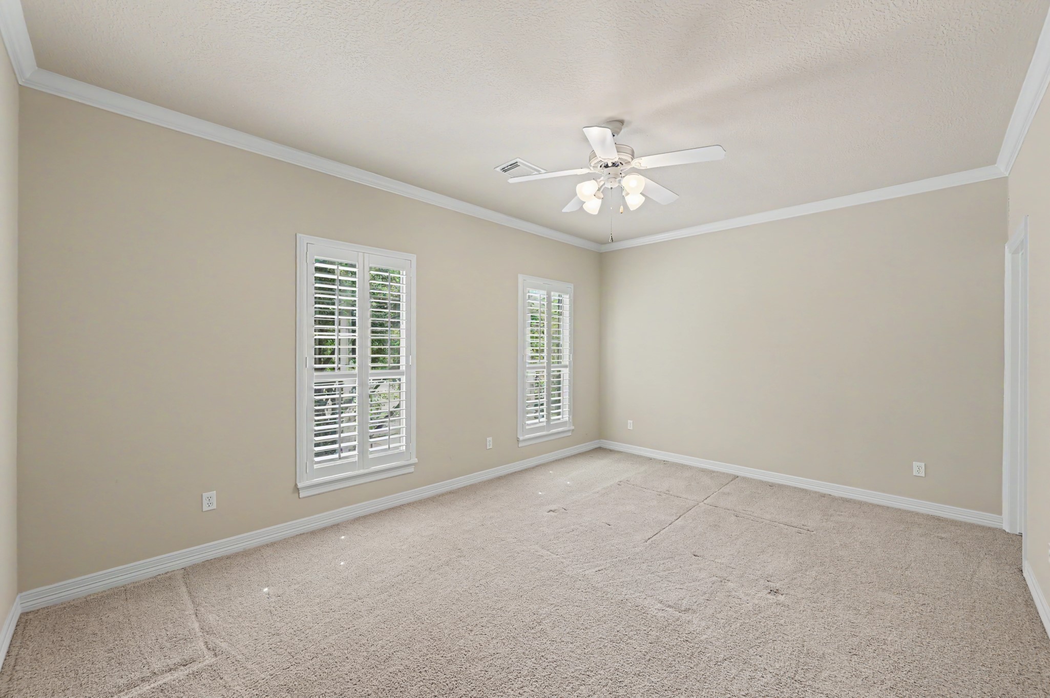 8111 Machaelas Way Property Photo 35