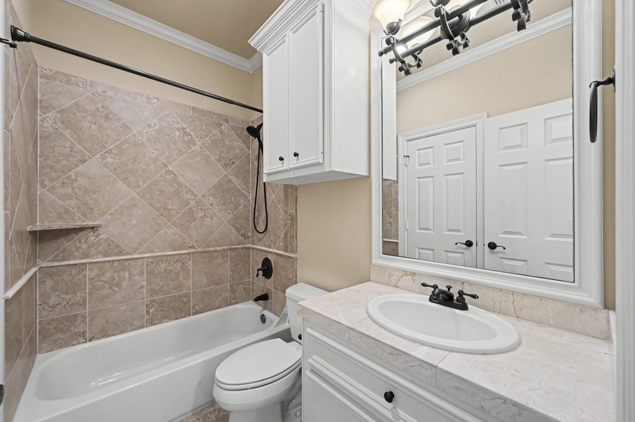 8111 Machaelas Way Property Photo 36