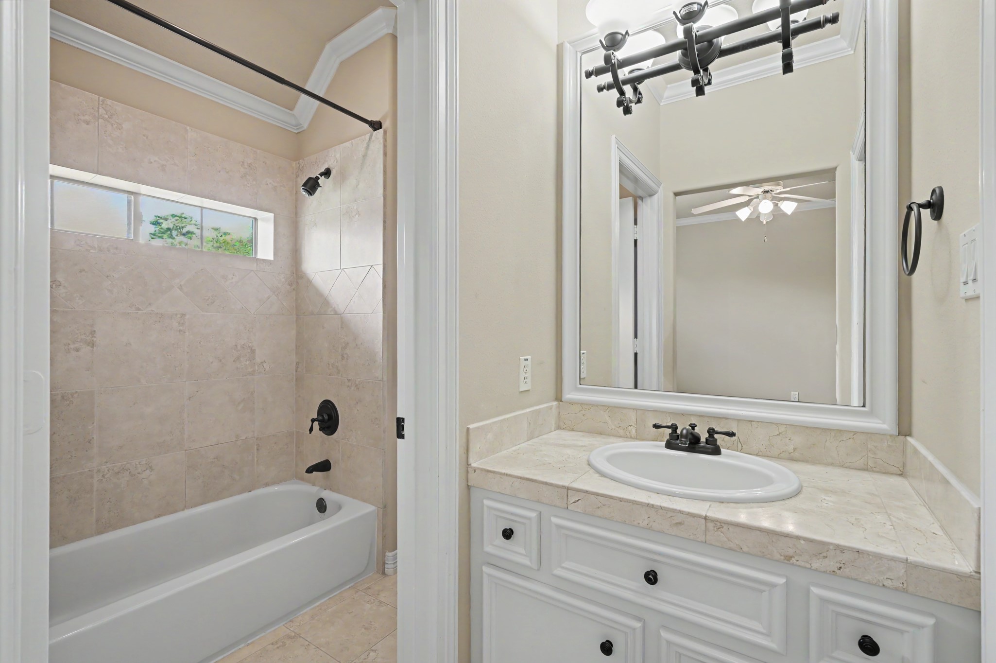 8111 Machaelas Way Property Photo 38