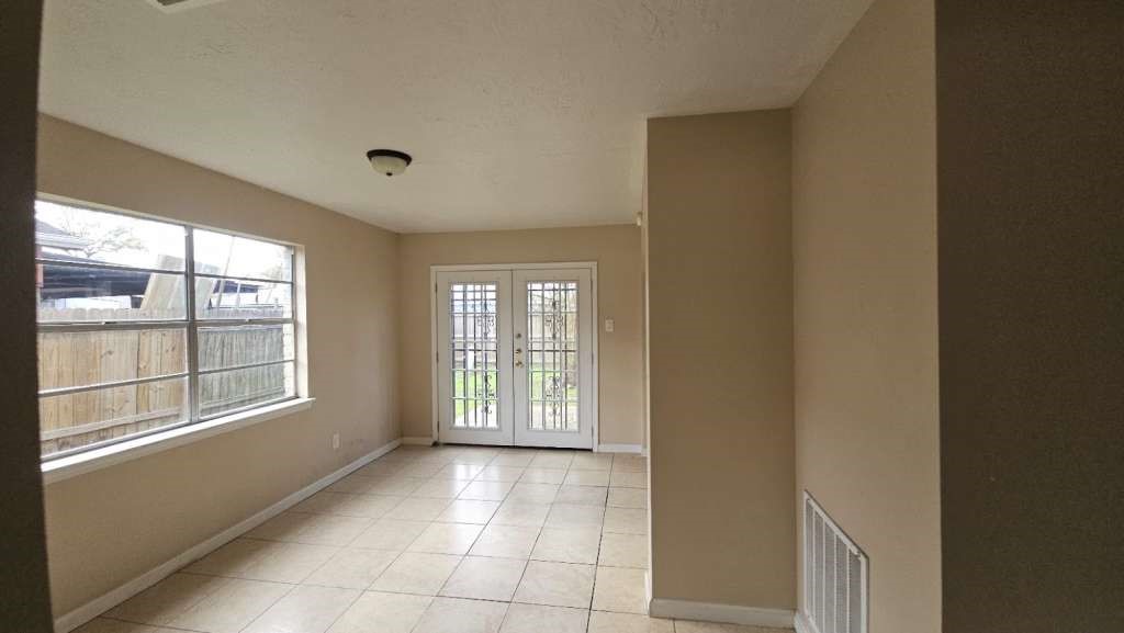 8715 Valley Ledge Drive Property Photo 4
