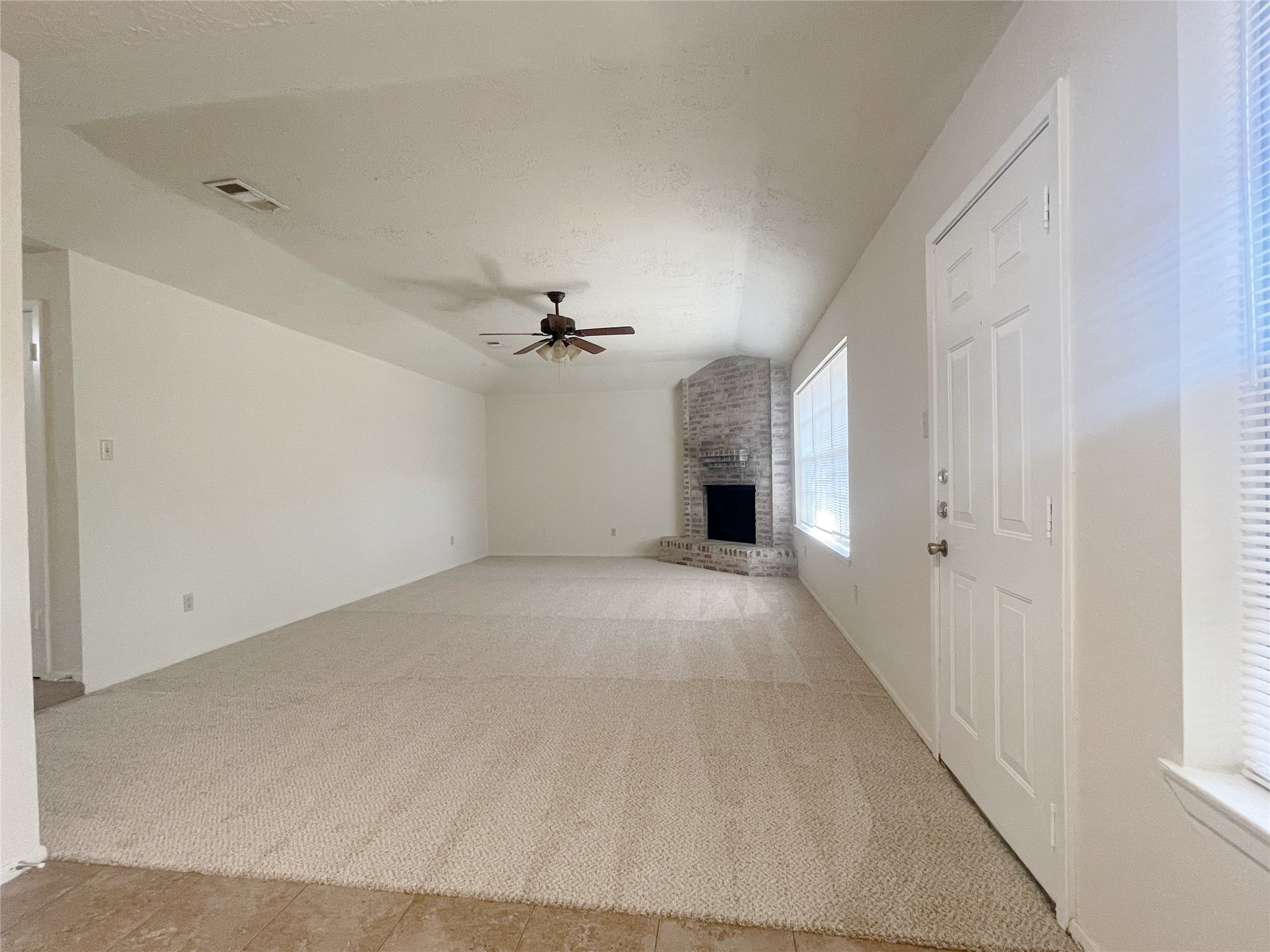 19010 Kemble Road Property Photo 3
