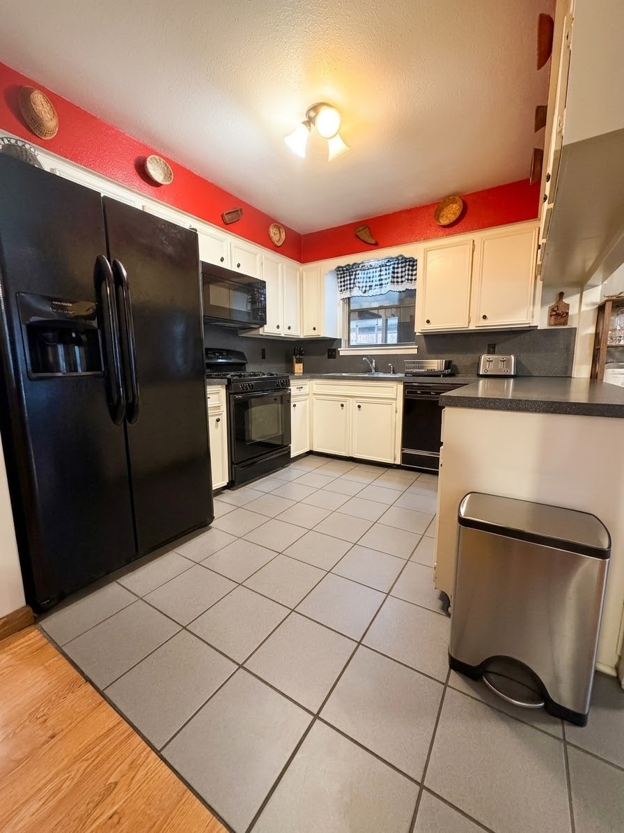 2750 Tinechester Drive Property Photo 6