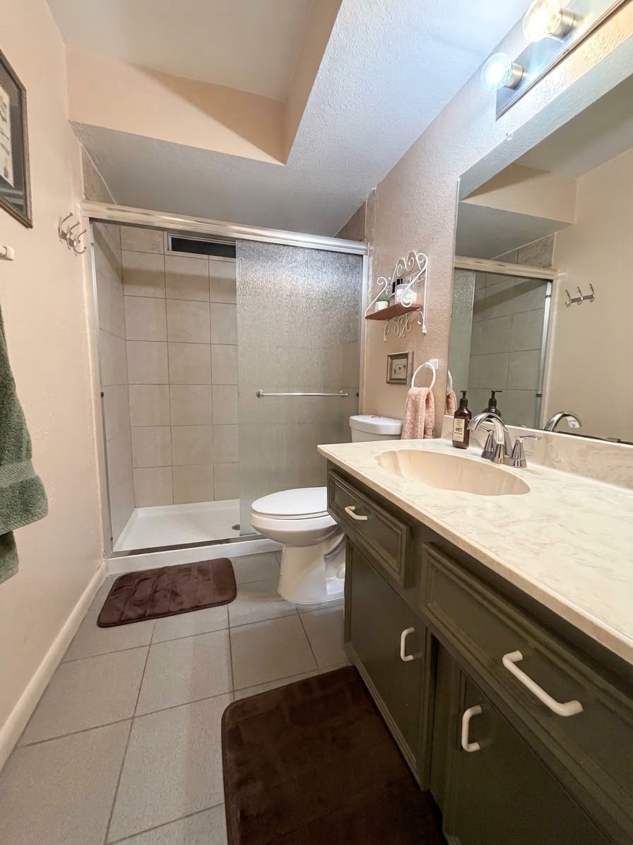 2750 Tinechester Drive Property Photo 7