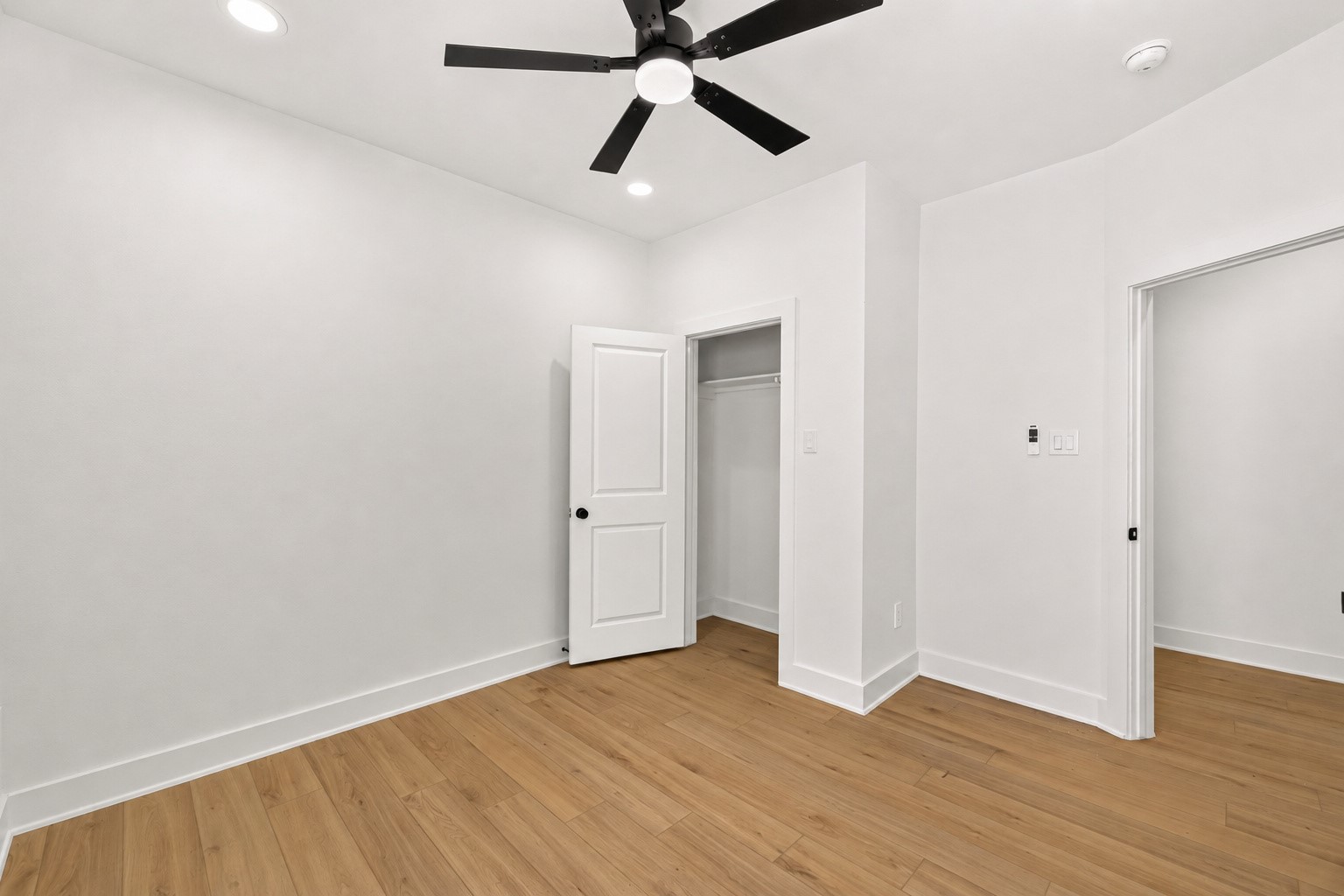 7826 Beckley Street Front Property Photo 15