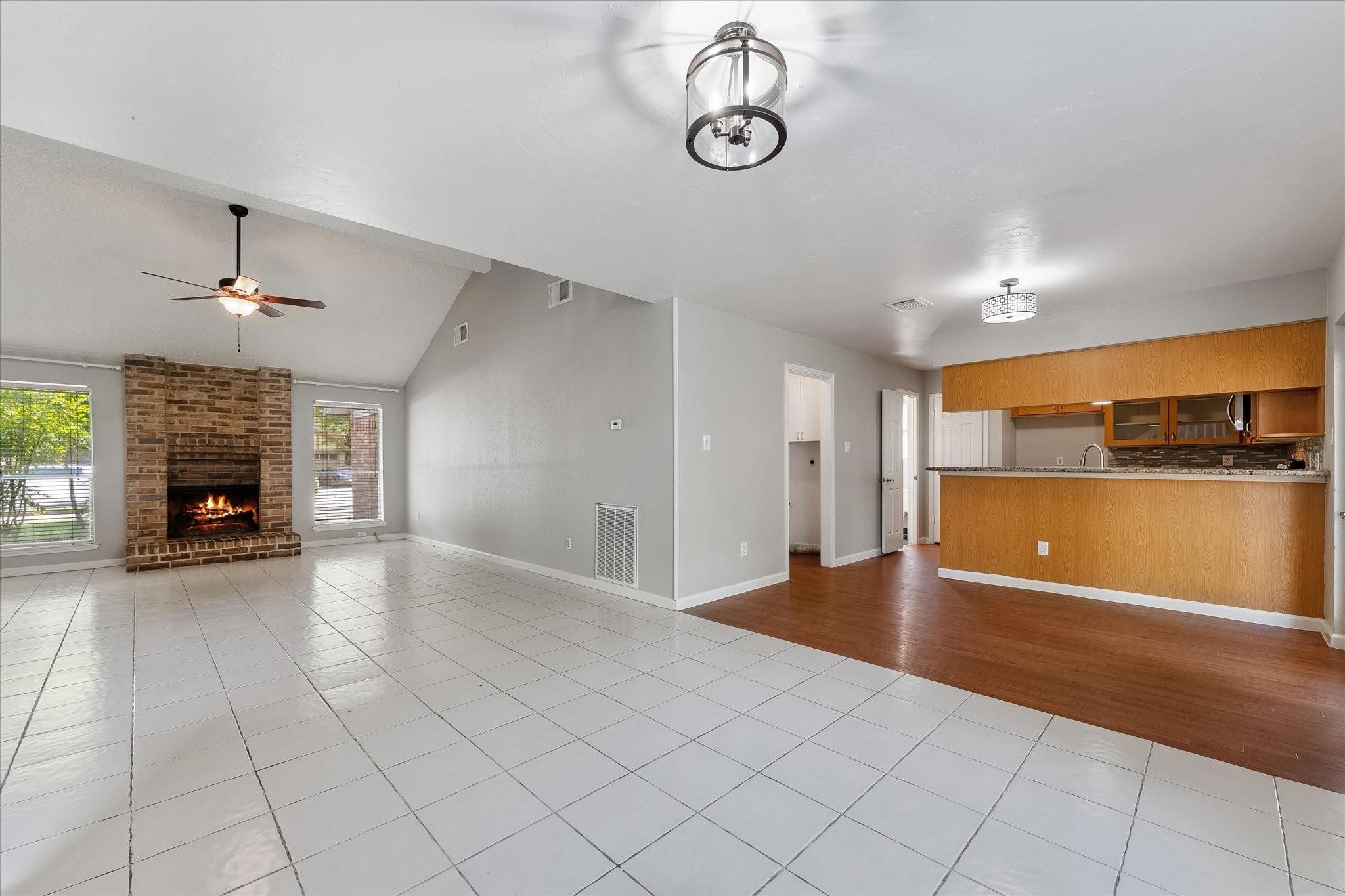 4311 Piney Creek Lane Property Photo 7