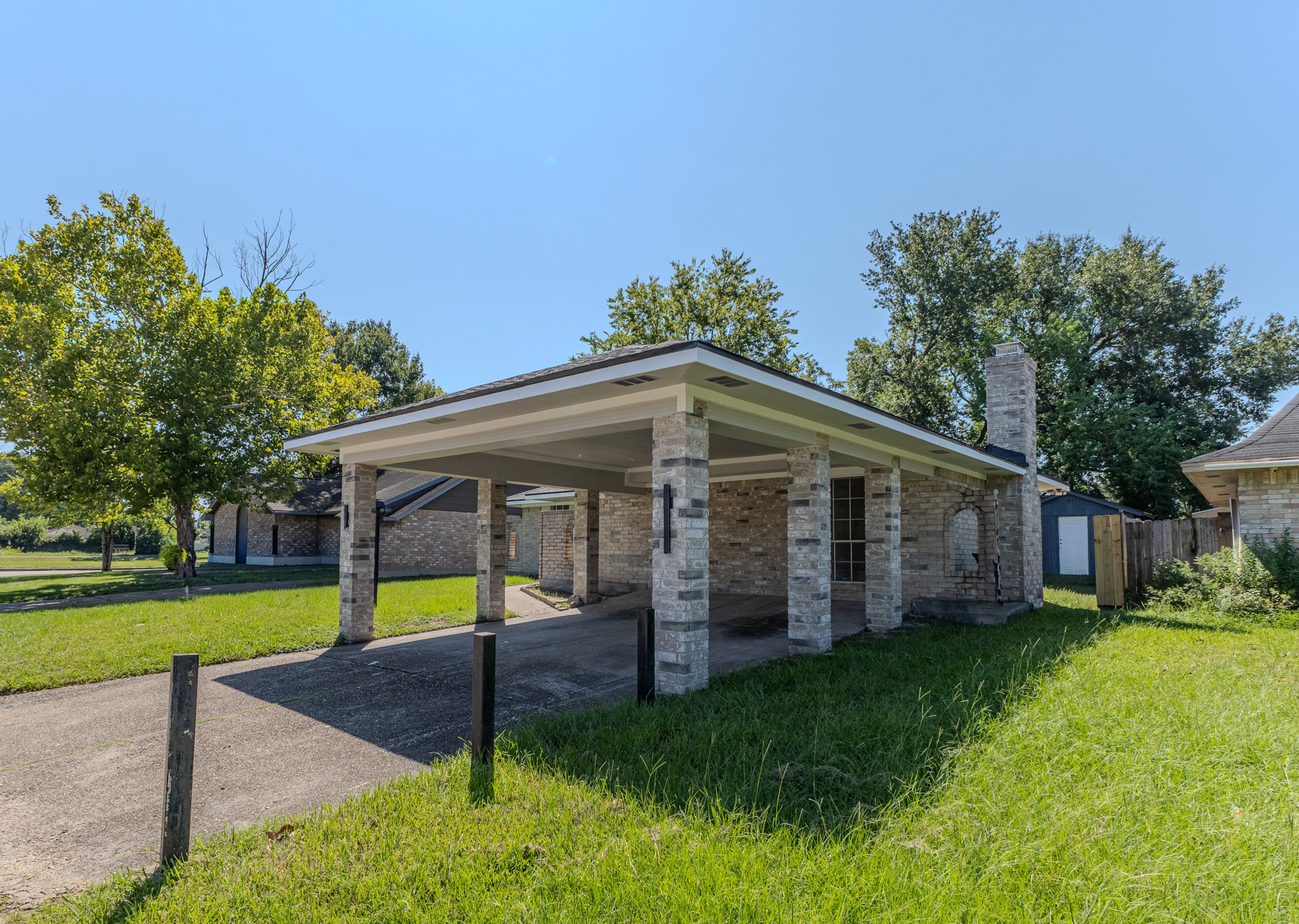 1907 Bunzel St Property Photo 3