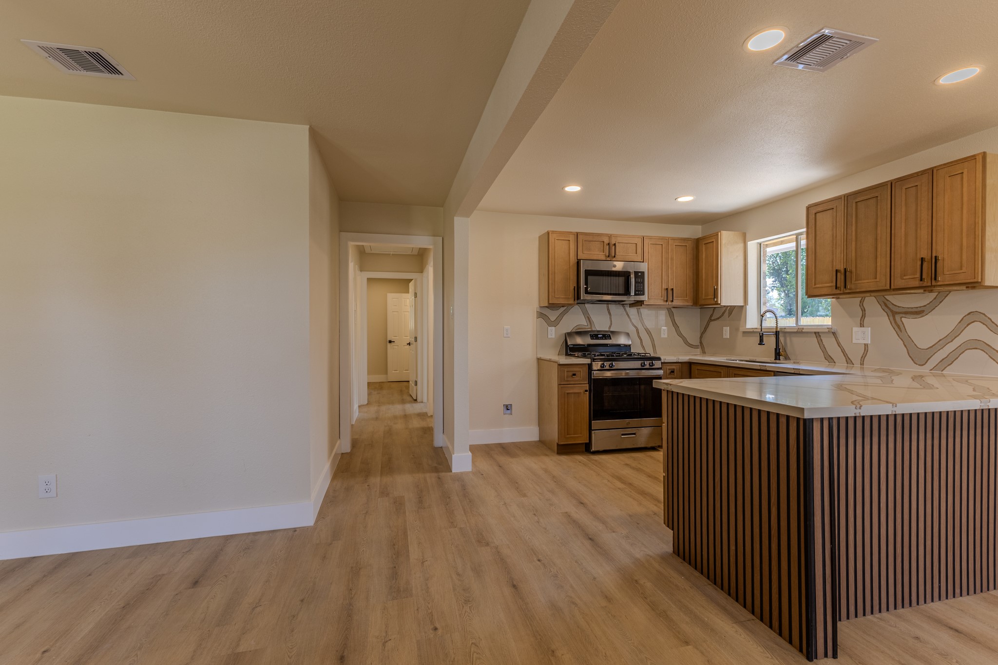 1907 Bunzel St Property Photo 11