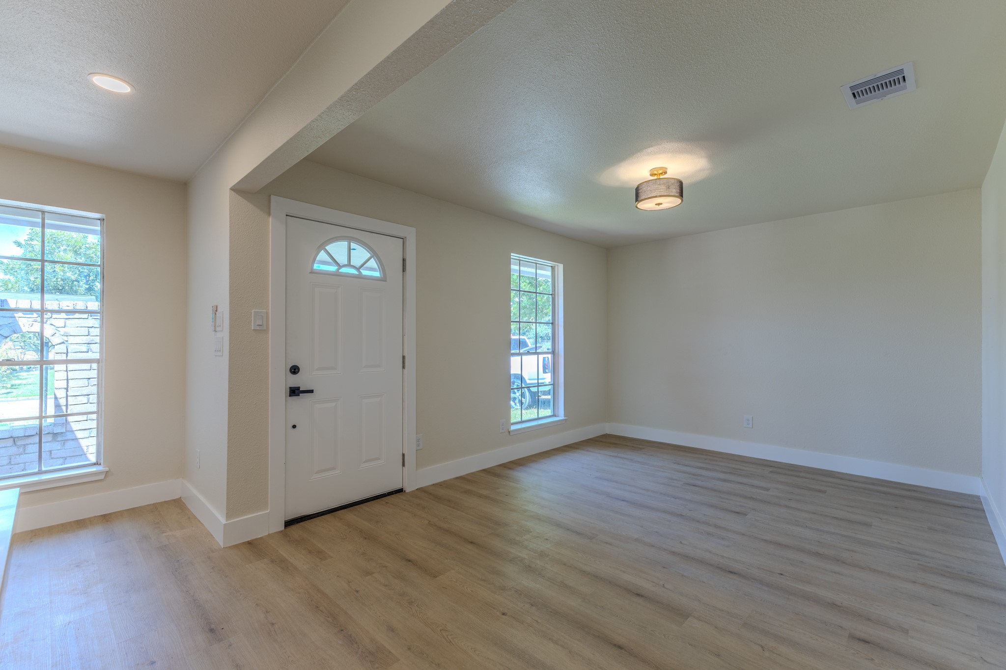 1907 Bunzel St Property Photo 13