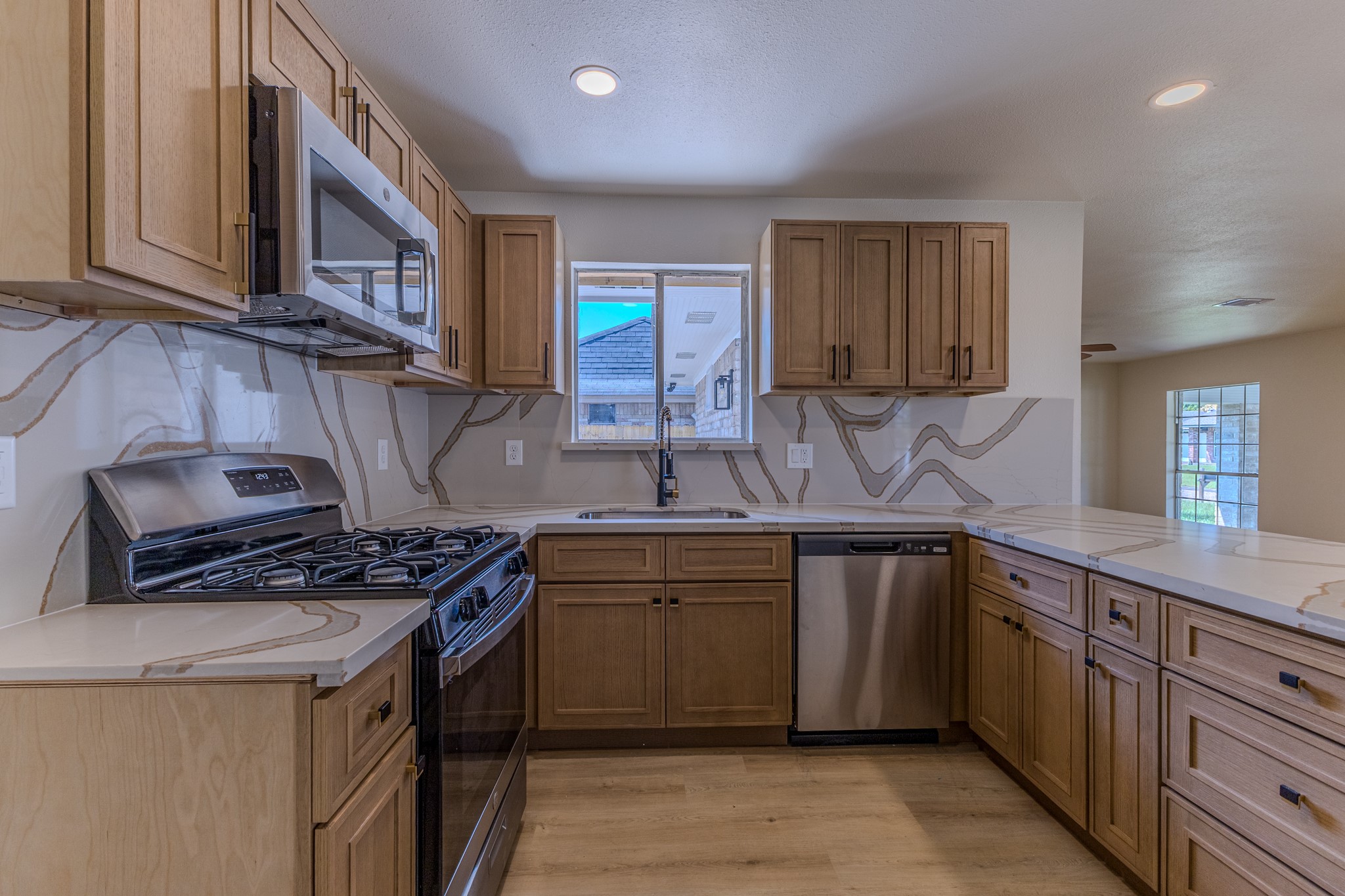 1907 Bunzel St Property Photo 23