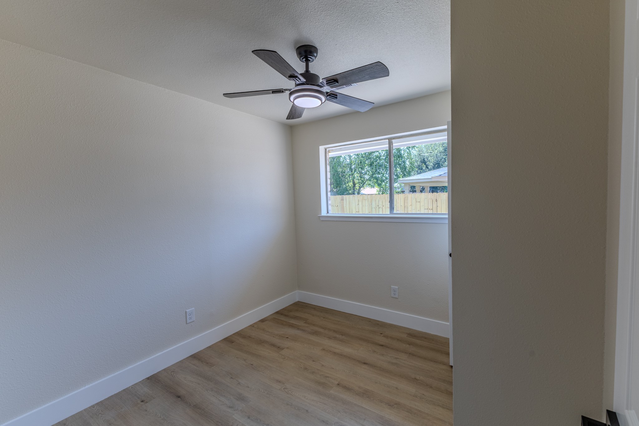 1907 Bunzel St Property Photo 27