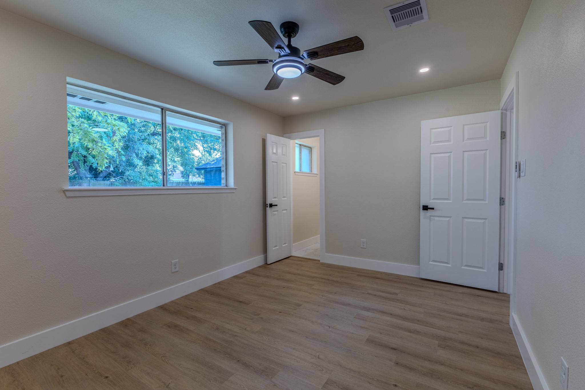 1907 Bunzel St Property Photo 31