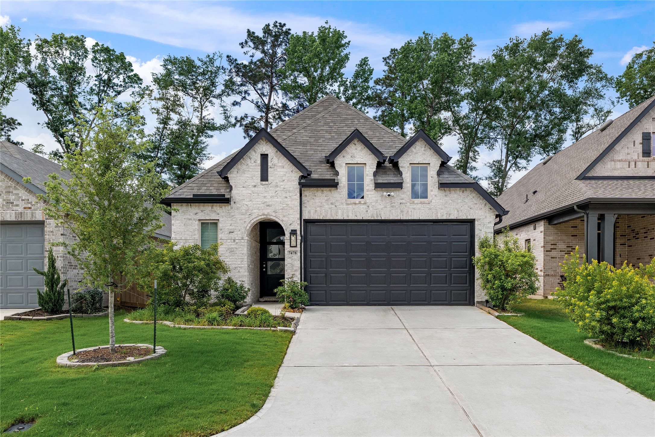 7478 Cattail Falls Lane Property Photo 2