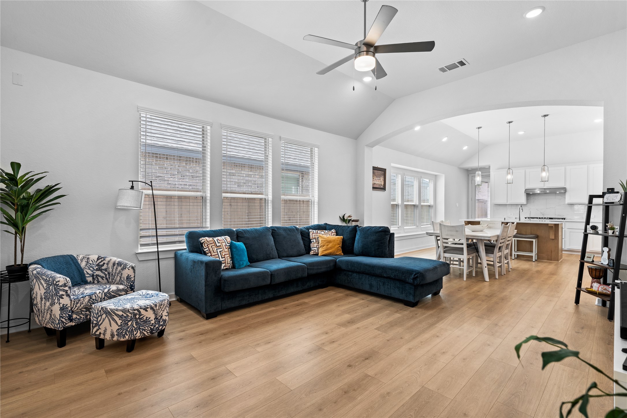 7478 Cattail Falls Lane Property Photo 8