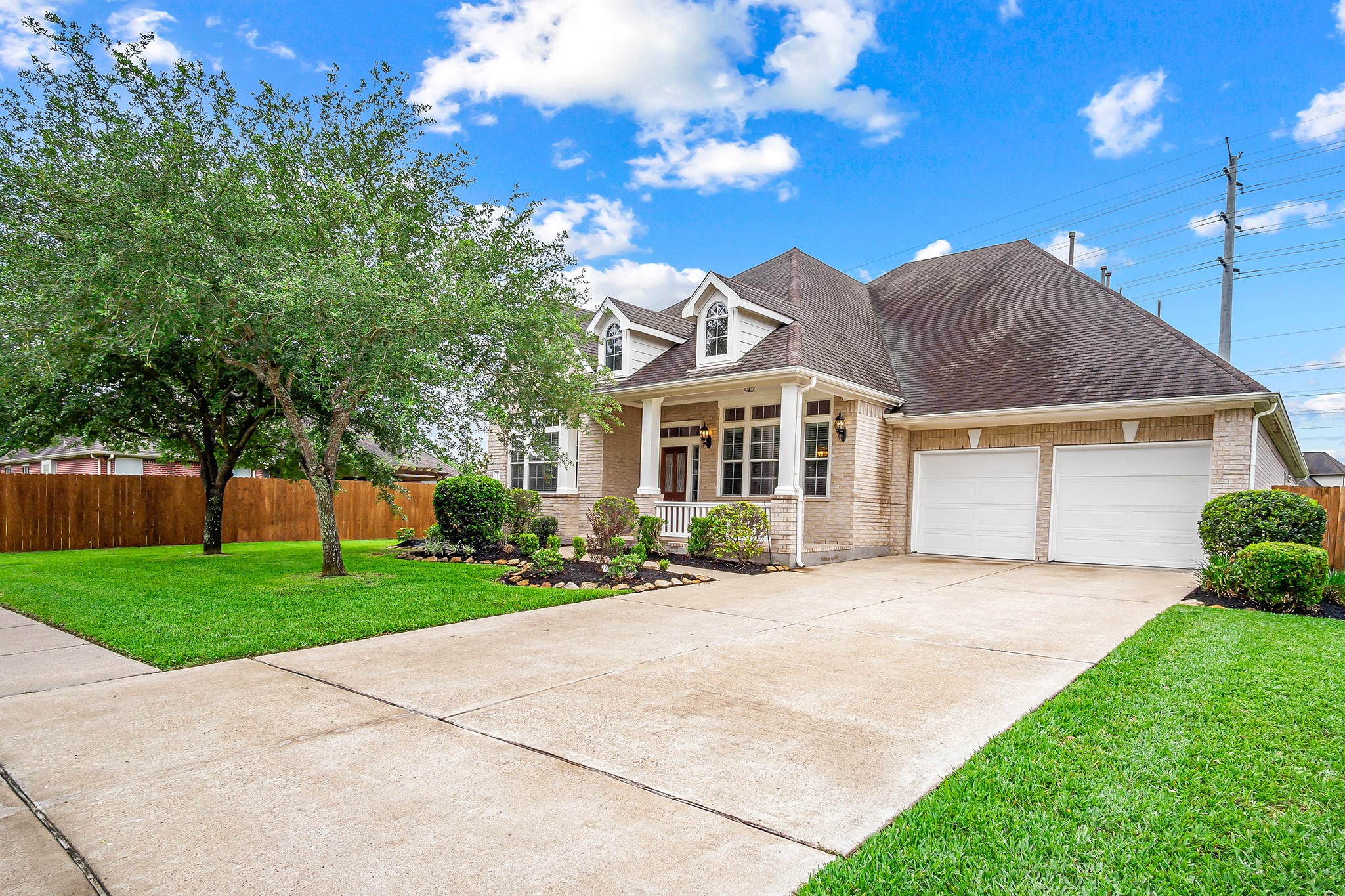 11902 Eden Creek Drive Property Photo 1