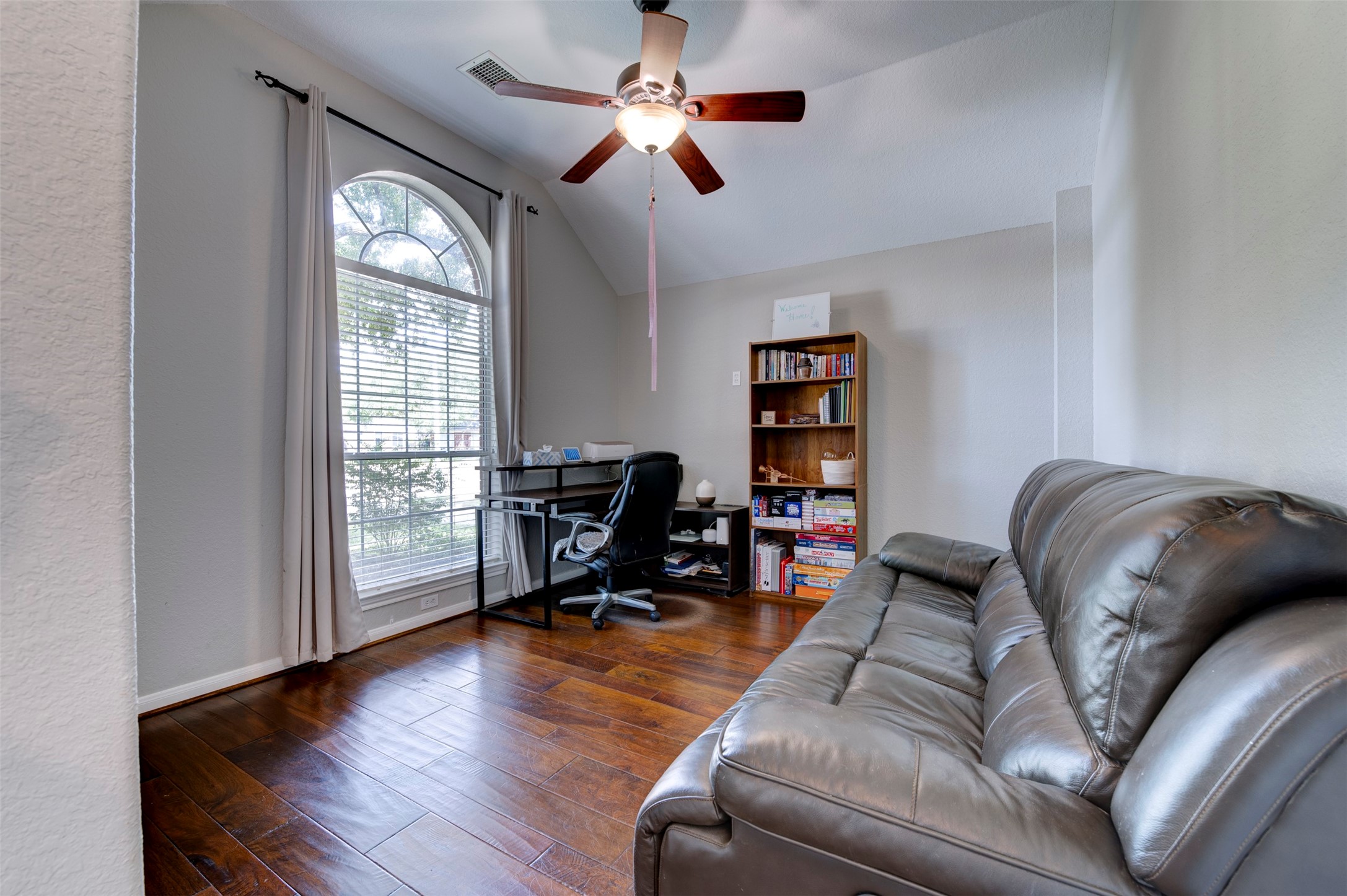 15210 Vista Heights Drive Property Photo 8