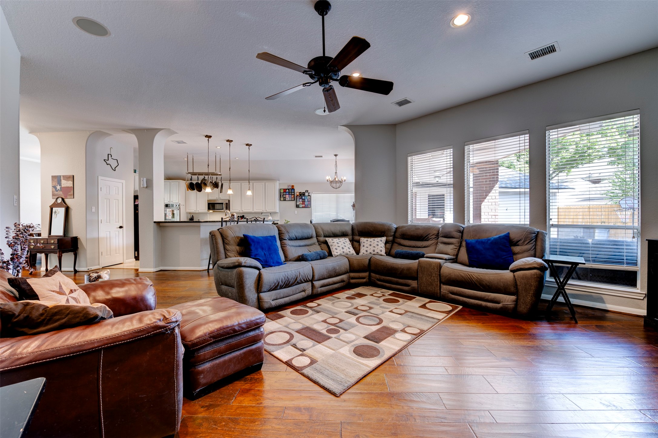 15210 Vista Heights Drive Property Photo 11