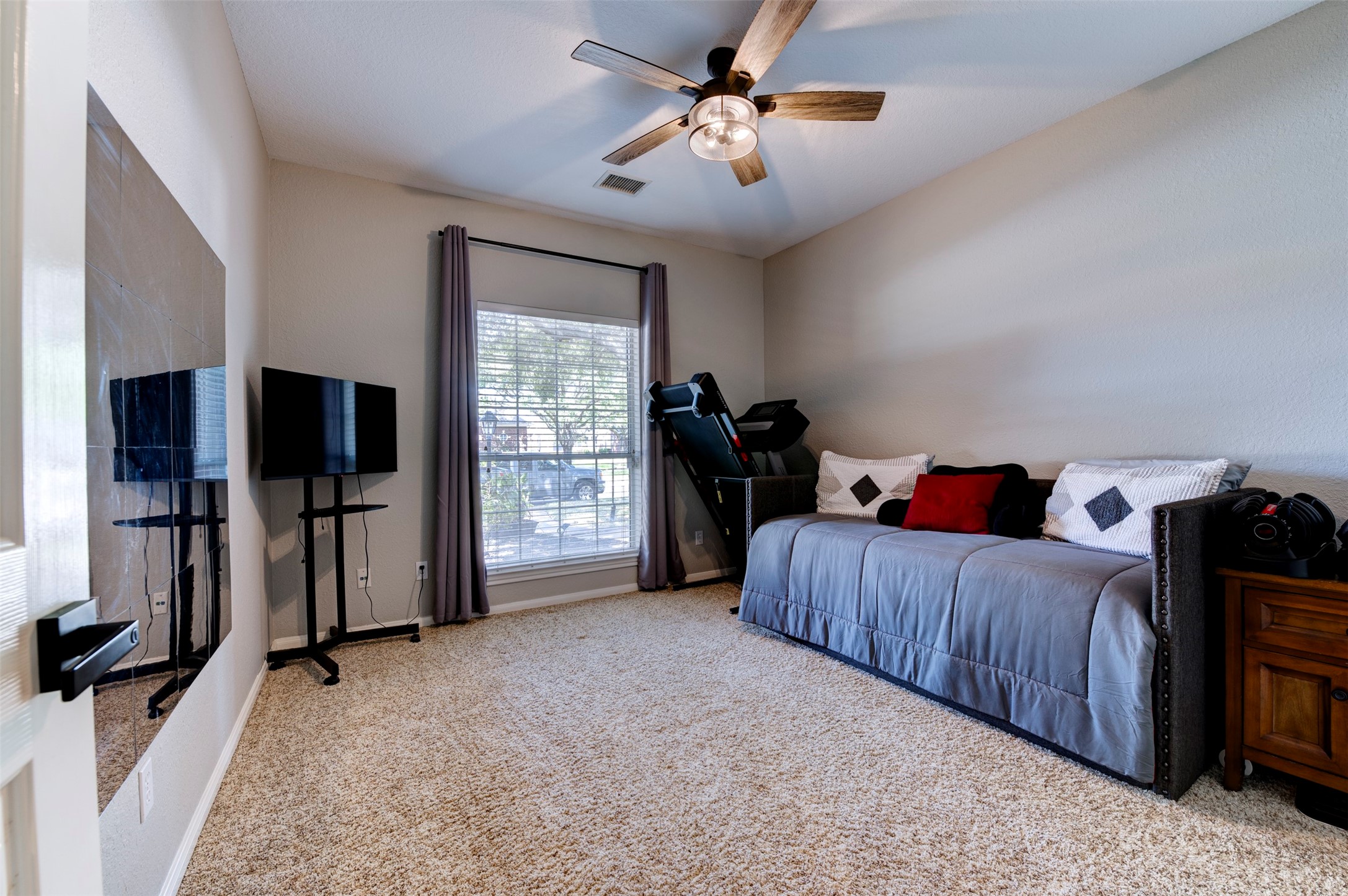 15210 Vista Heights Drive Property Photo 28