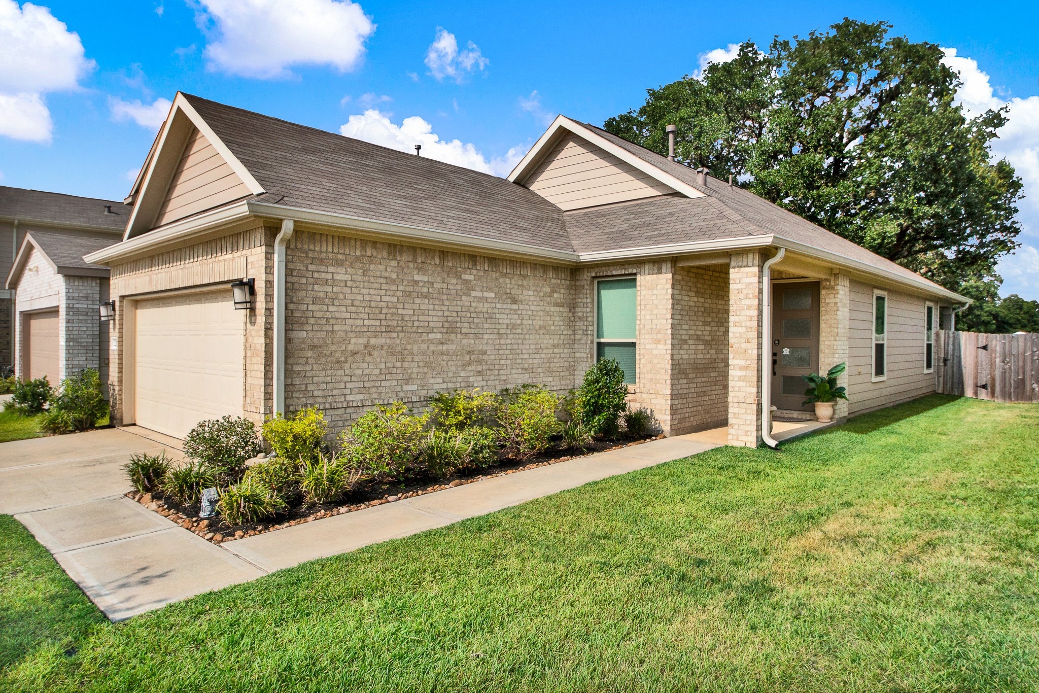 22307 Hawberry Blossom Lane Property Photo 1