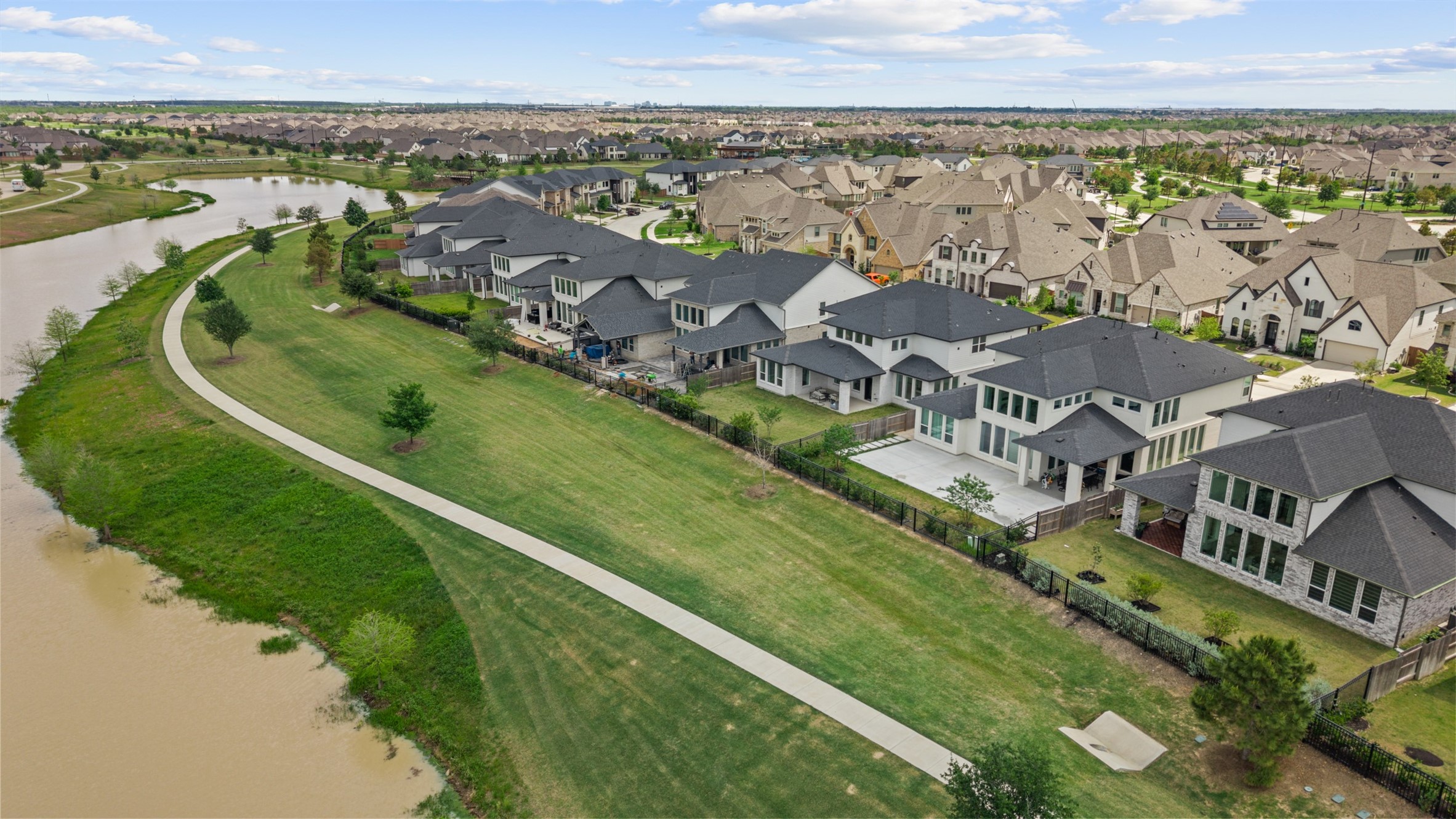 24418 Green Buffalograss Trail Property Photo 36