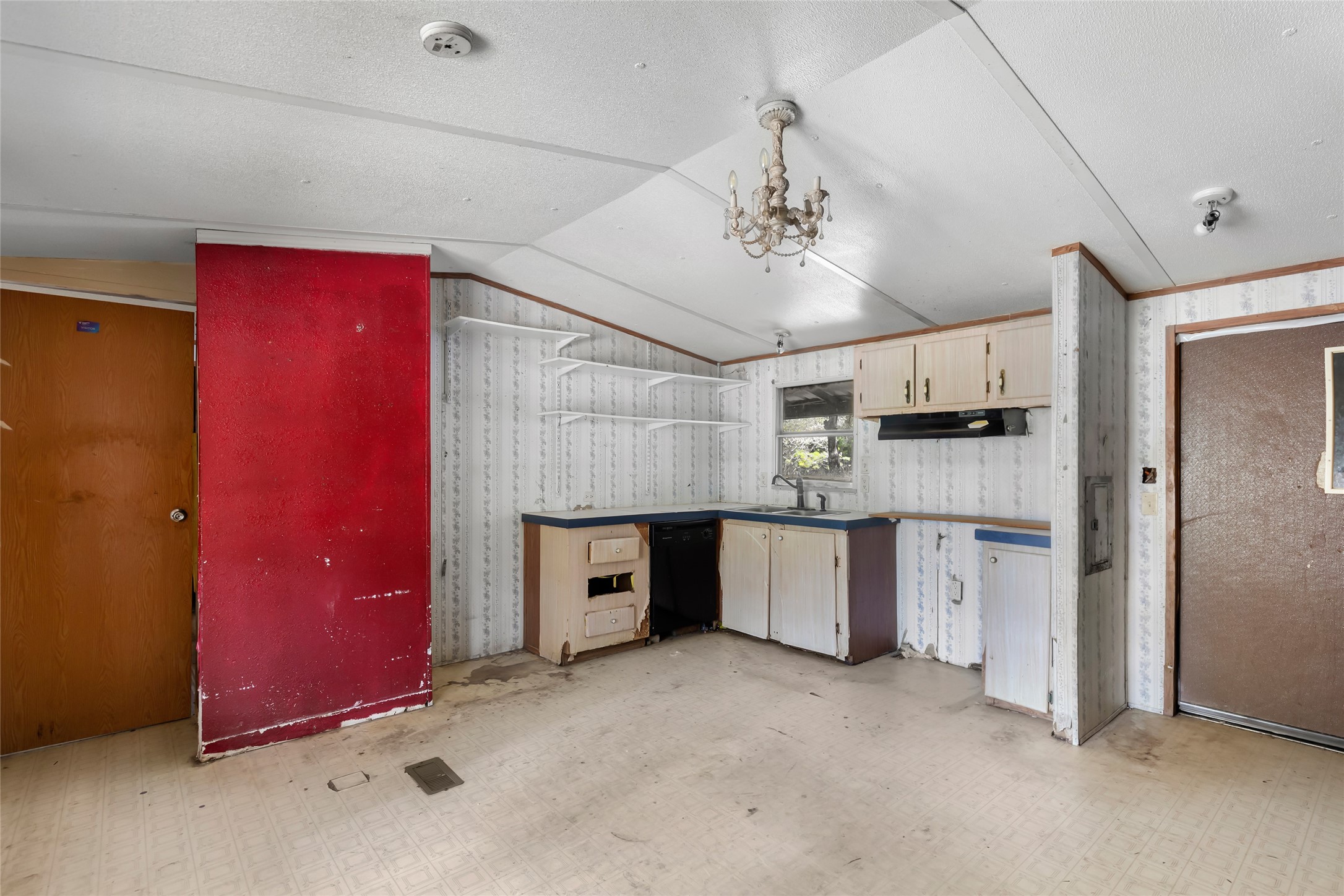 750 County Road 6471 Property Photo 17