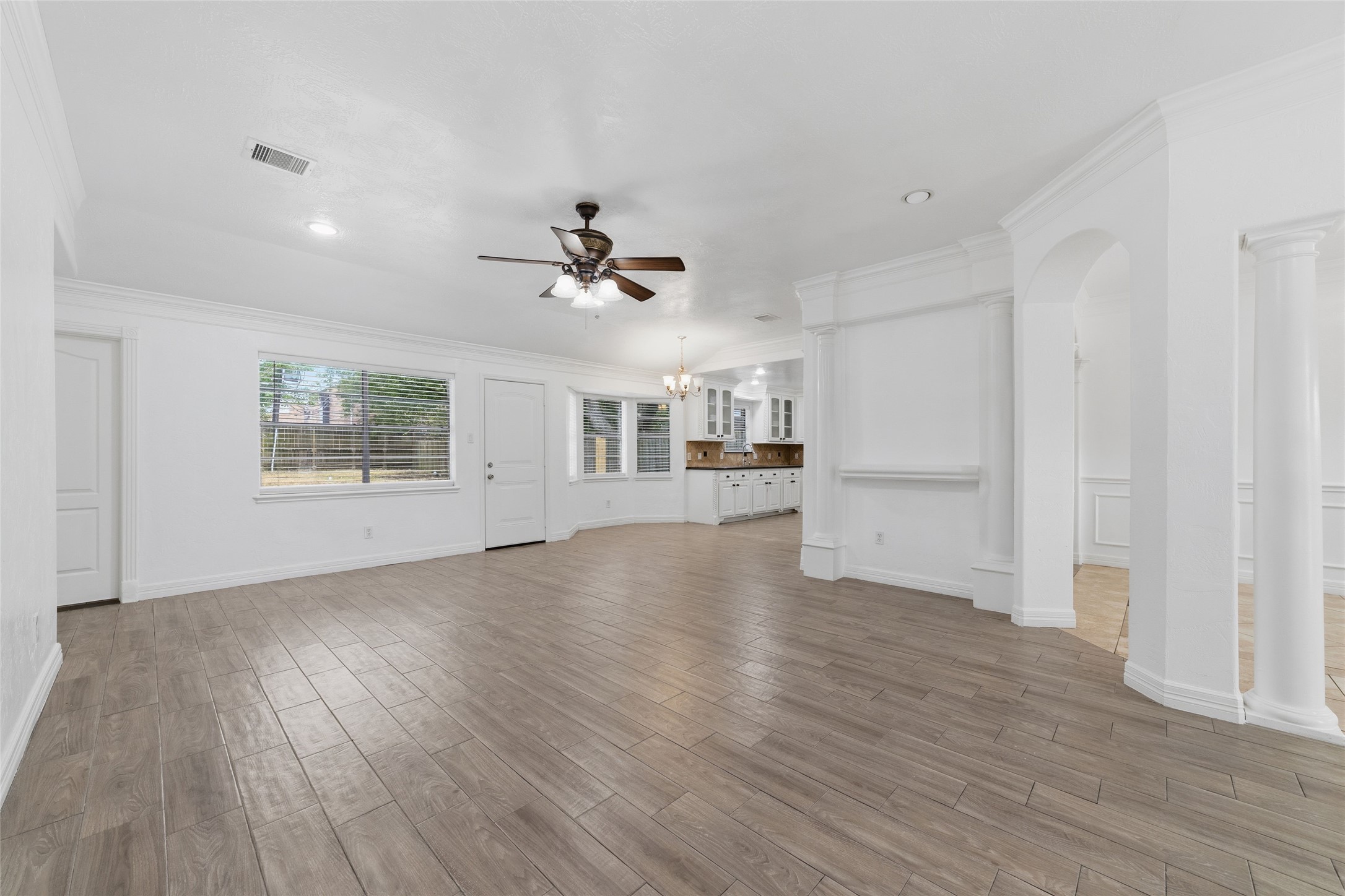 11311 Hazen Street Property Photo 6