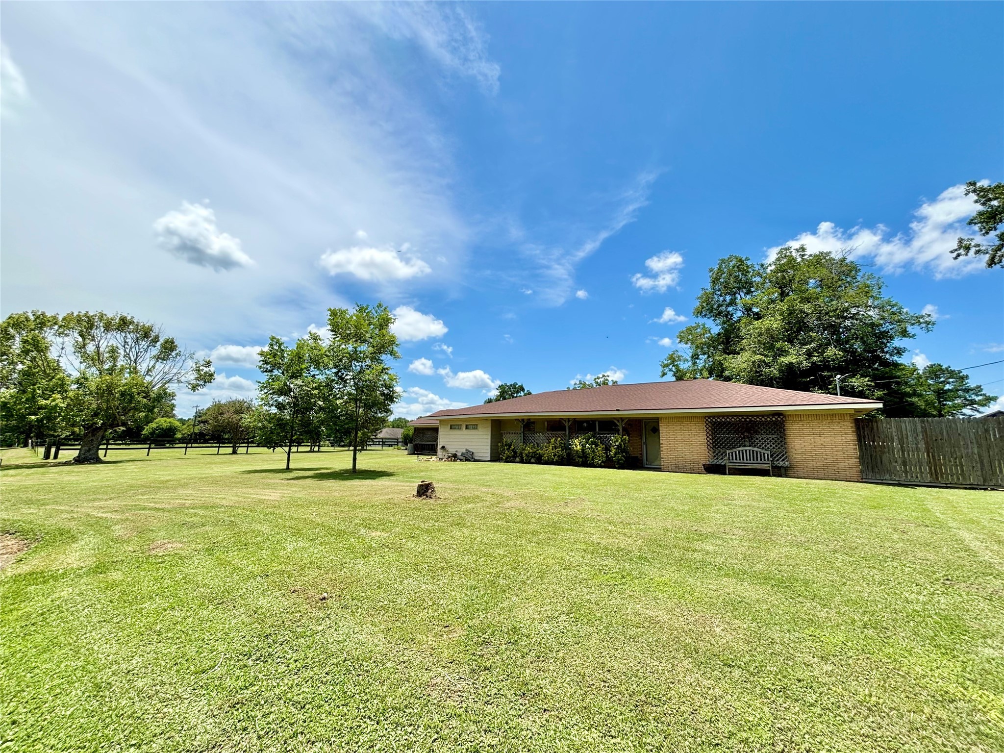 216 County Road 1095 Property Photo
