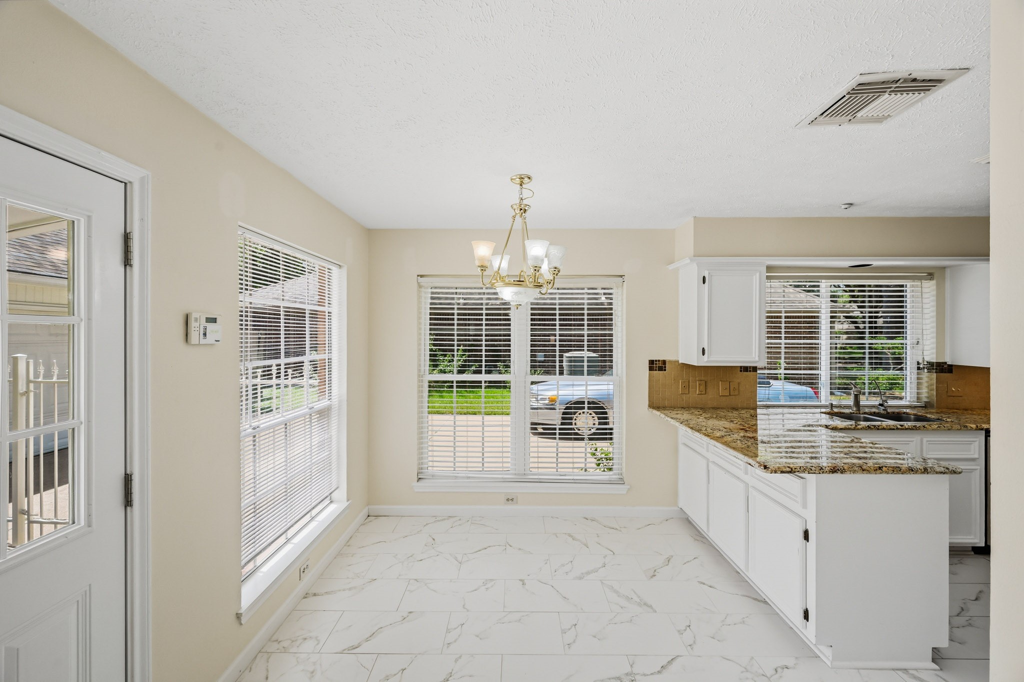 3926 Felicia Drive Property Photo 15
