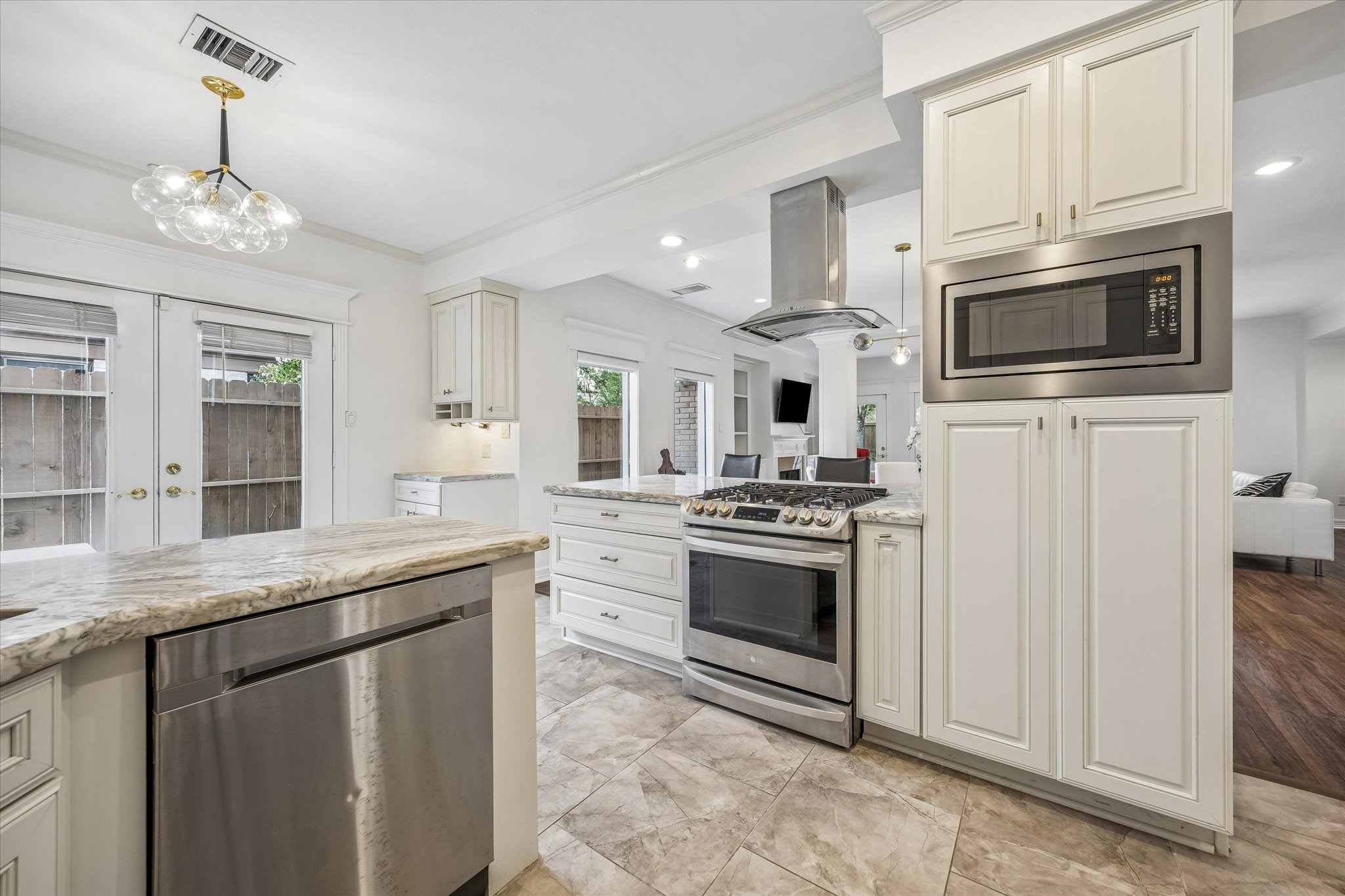 1112 Nantucket Drive A Property Photo 11