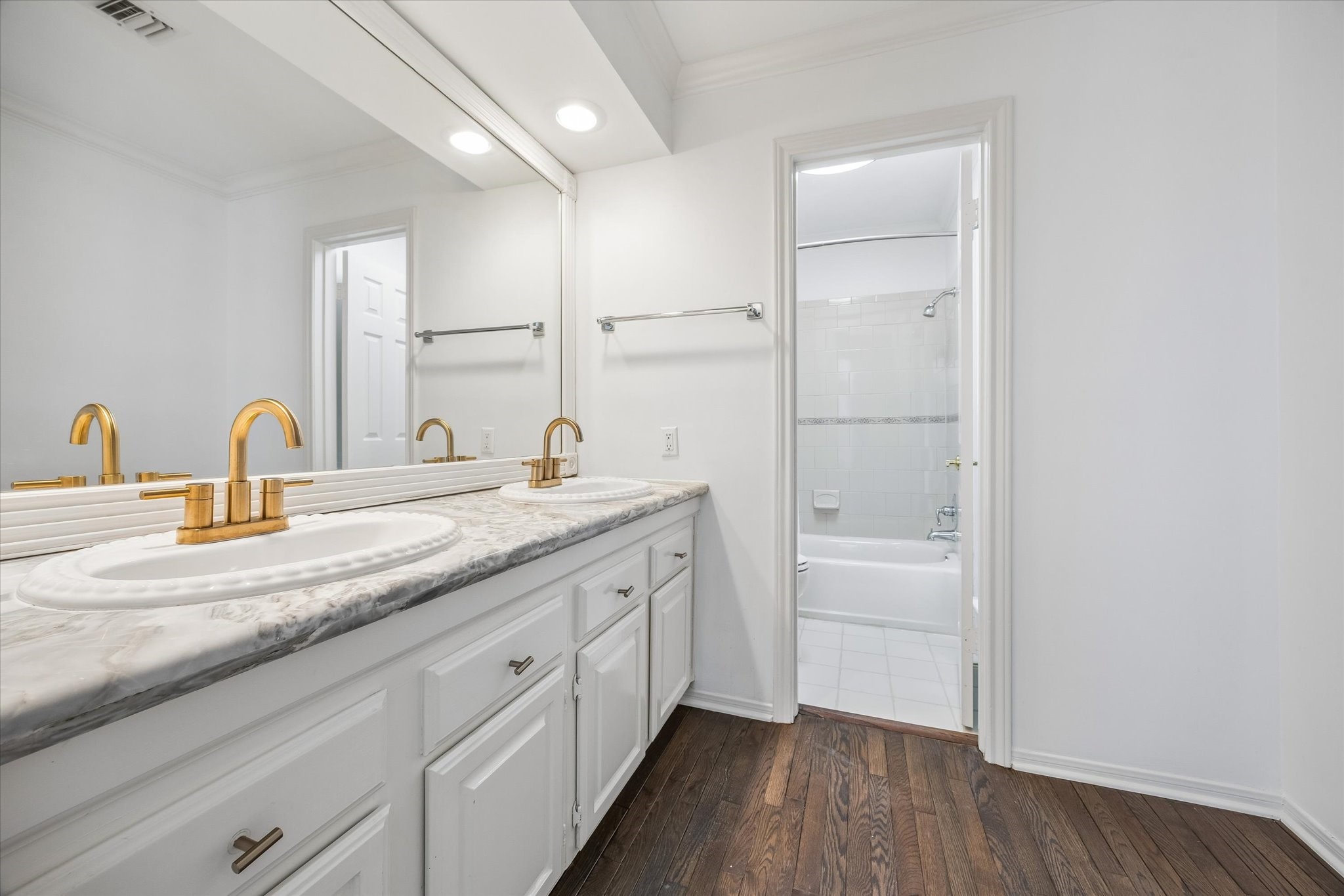 1112 Nantucket Drive A Property Photo 24