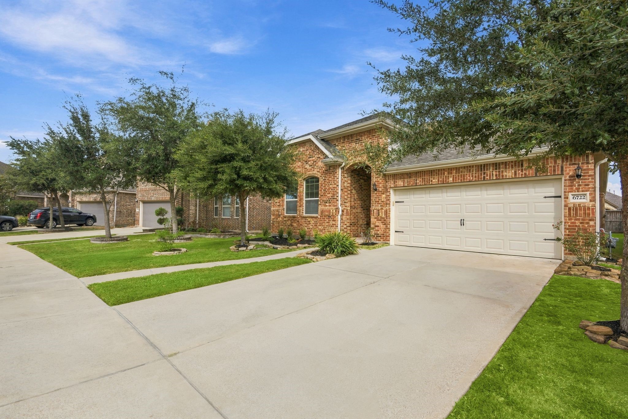 6722 Greenwood Valley Place Property Photo 2