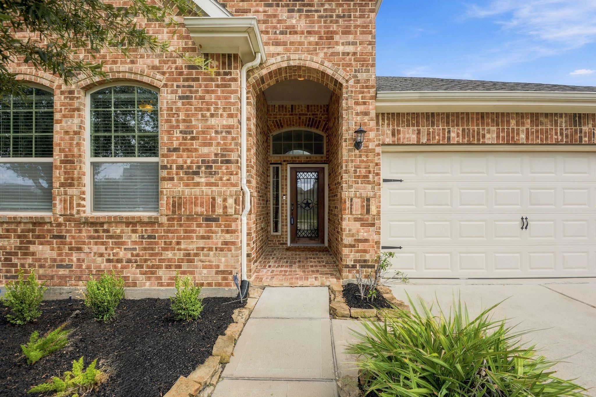 6722 Greenwood Valley Place Property Photo 3