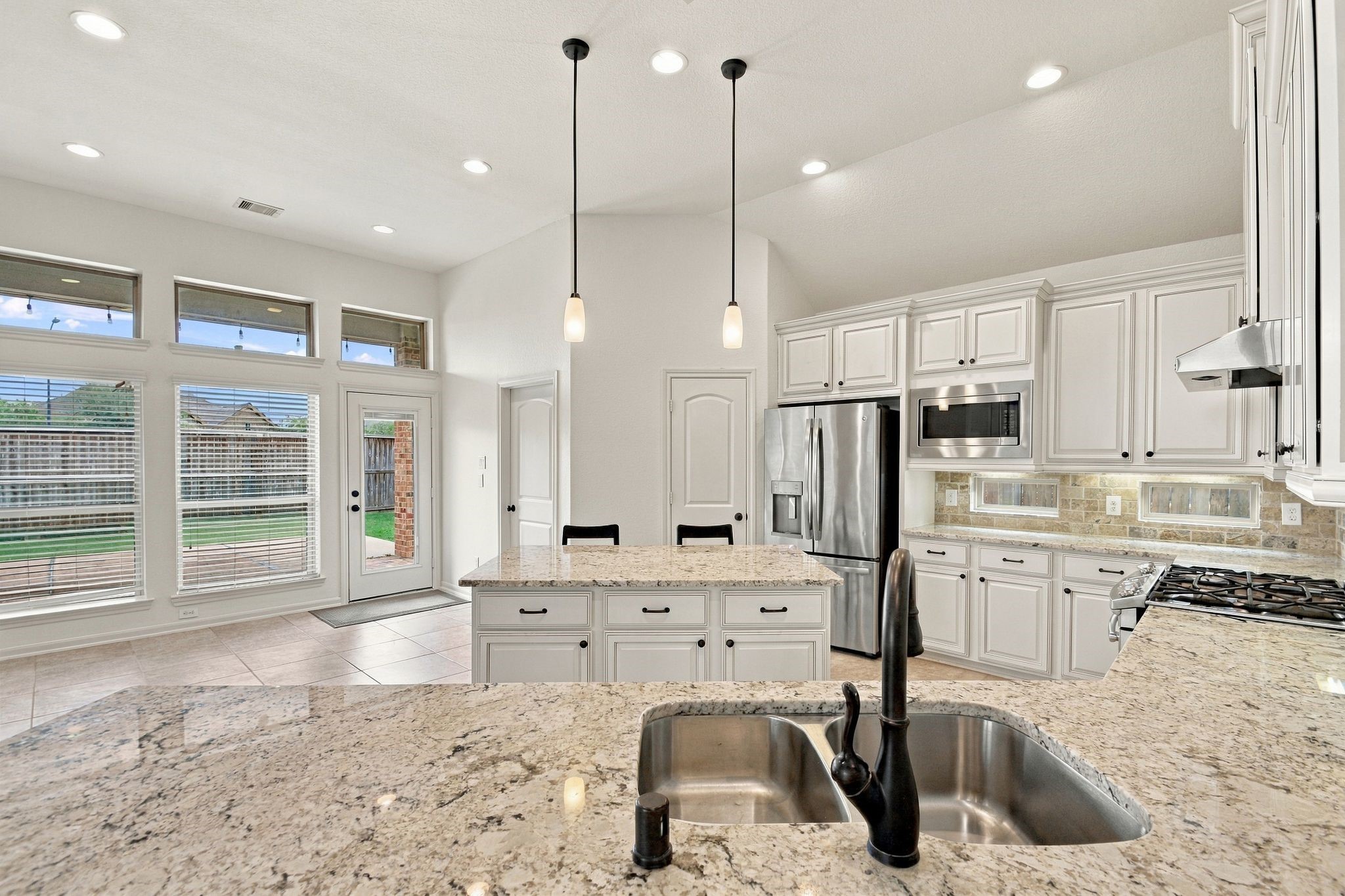 6722 Greenwood Valley Place Property Photo 12