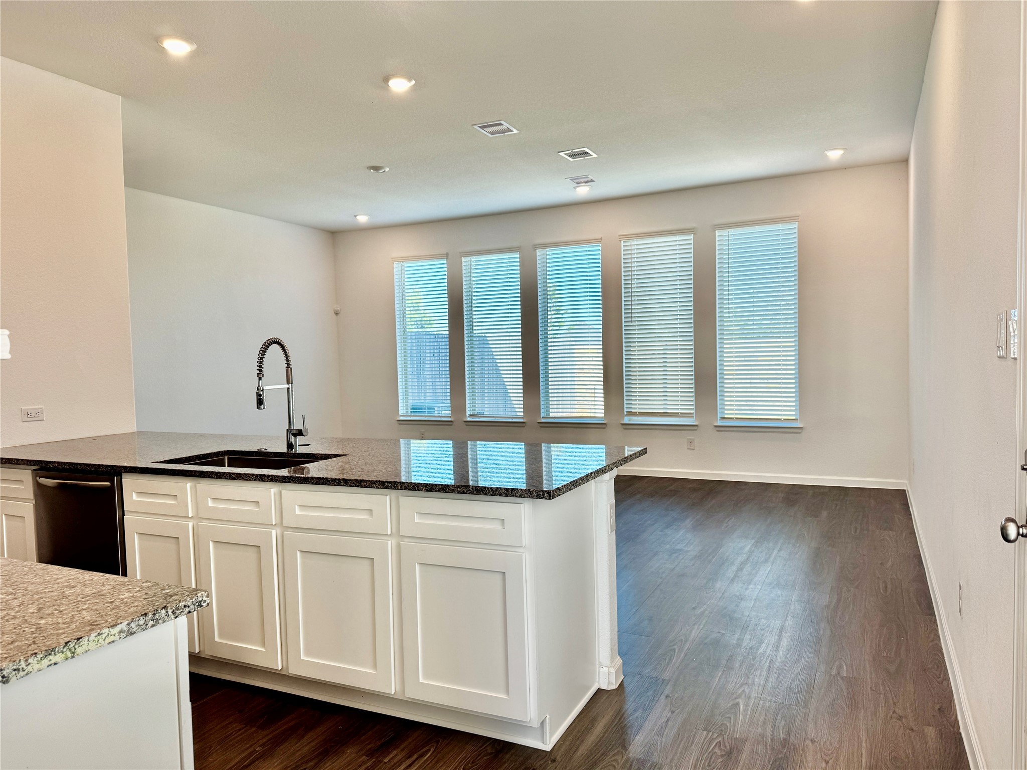 5723 Foggy Vine Court Property Photo 6
