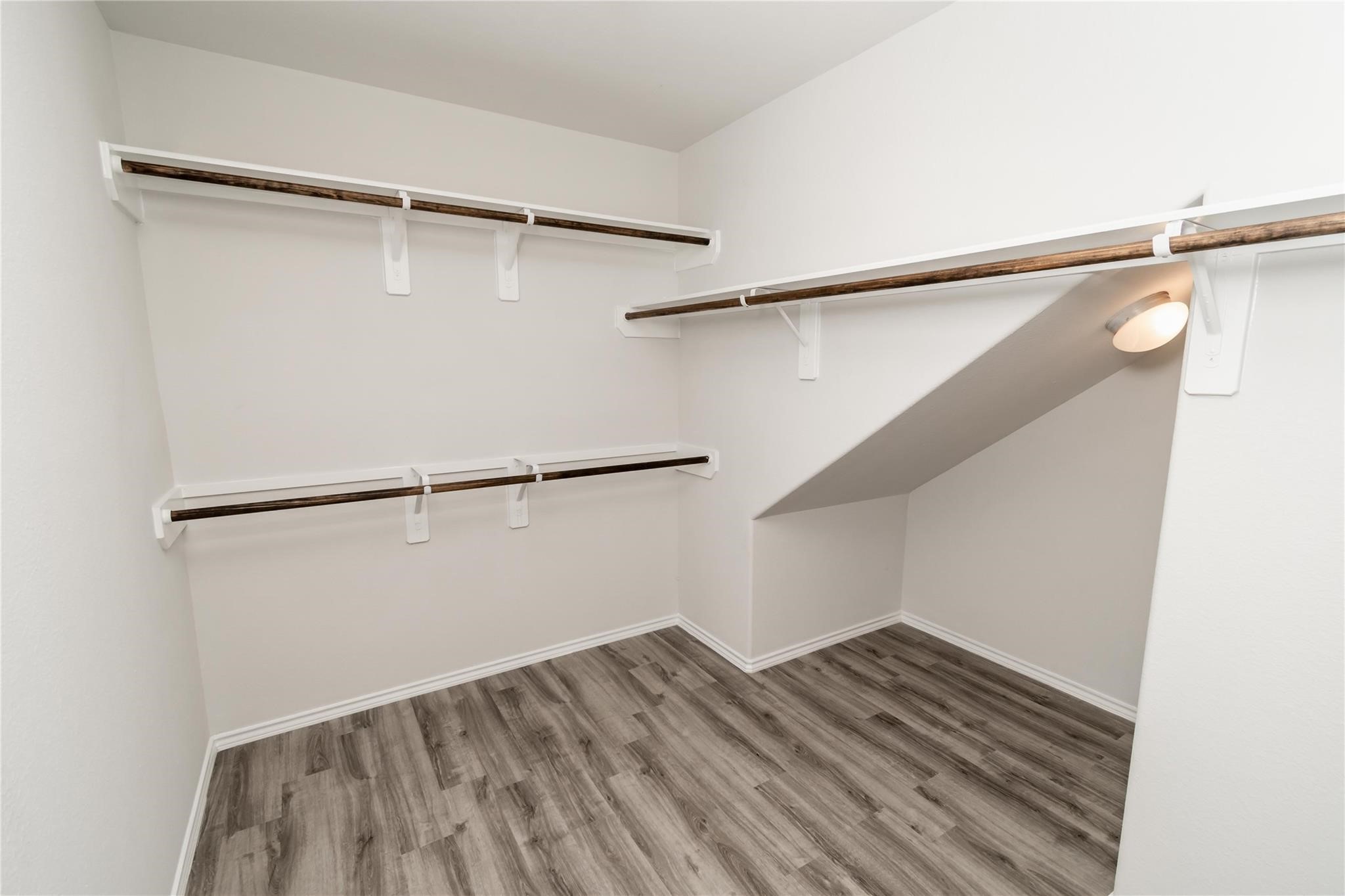 2721 Madison Court Property Photo 8
